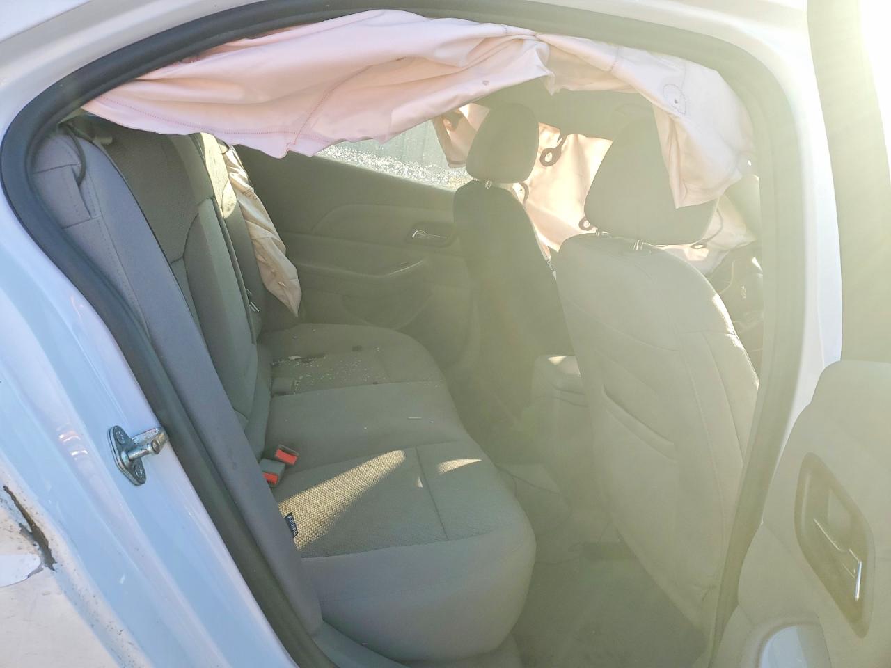 2014 CHEVROLET MALIBU LS photo 28