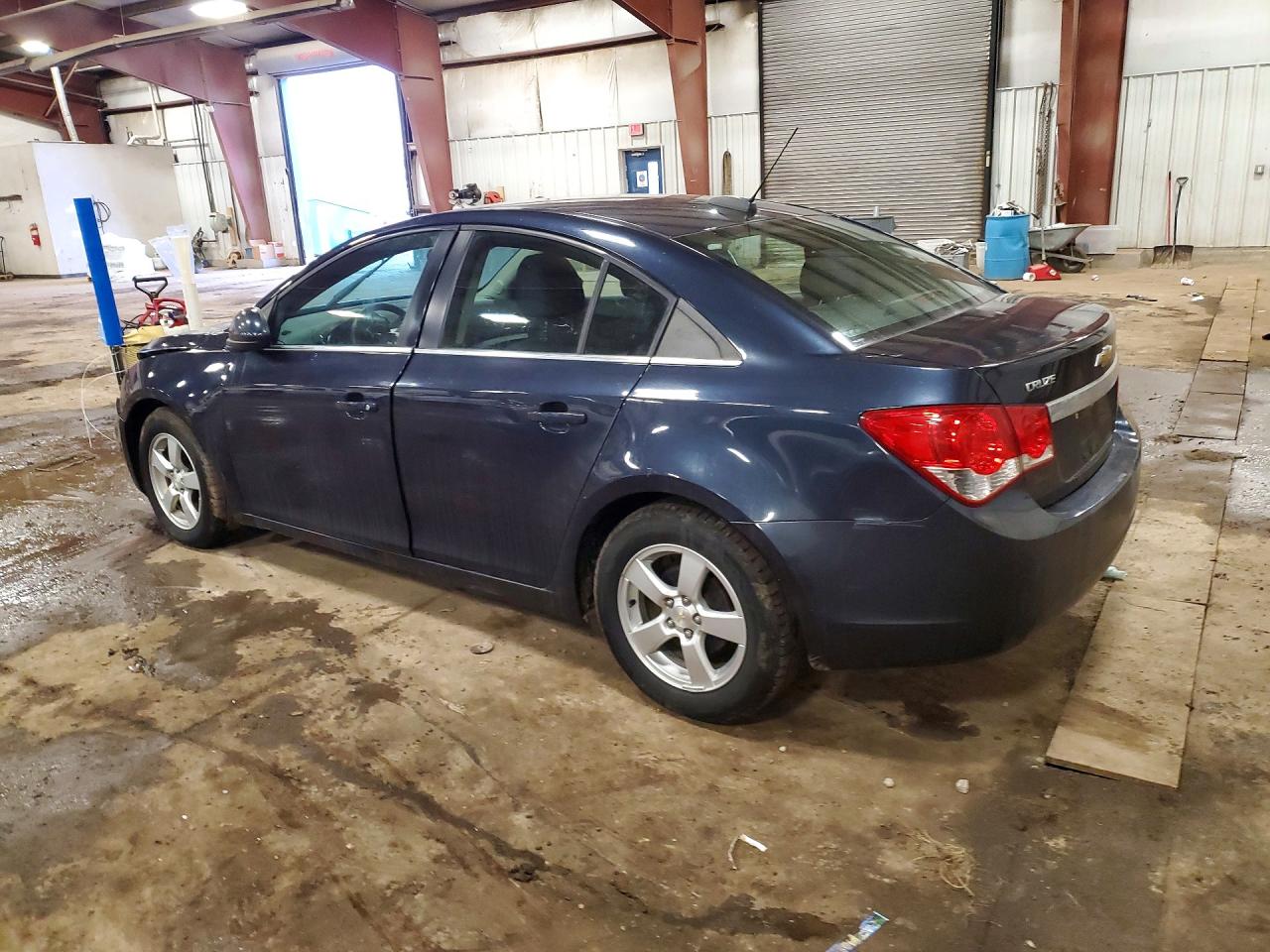 2015 CHEVROLET CRUZE LT photo 2