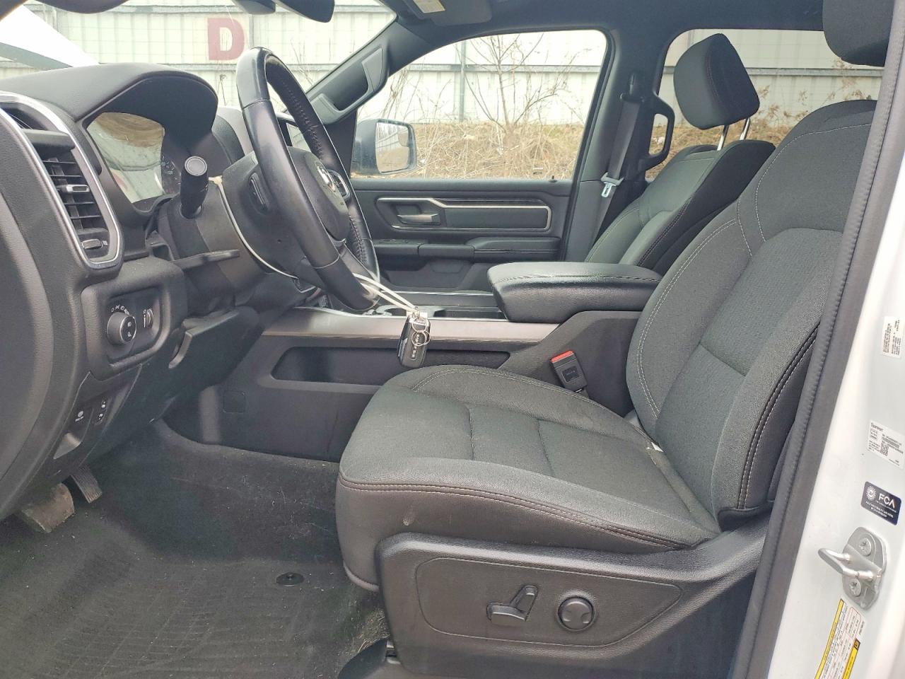2023 RAM 1500 BIG HORN photo 19