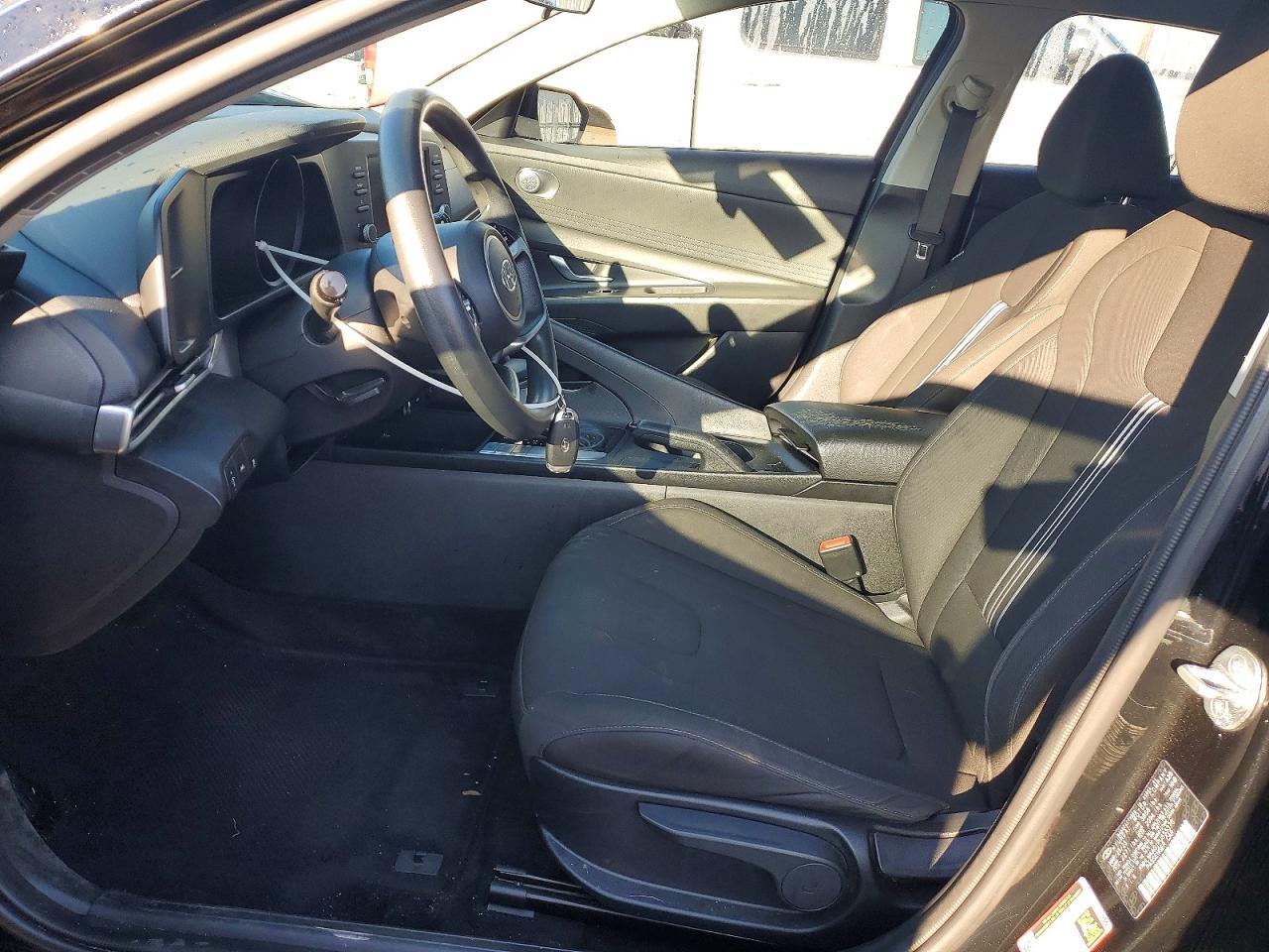 2023 HYUNDAI ELANTRA SEL photo 7