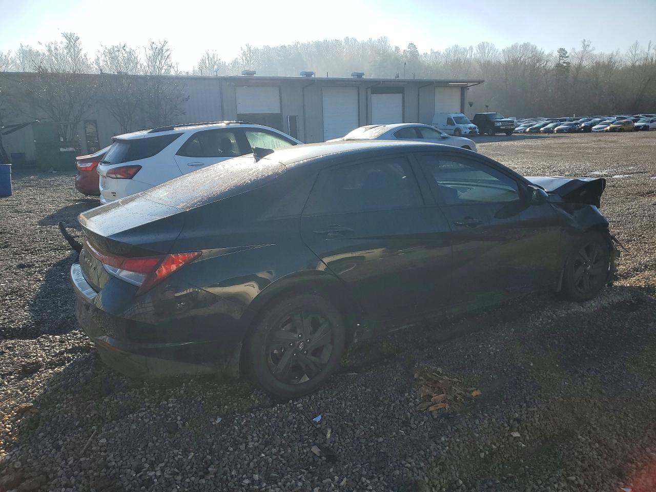 2023 HYUNDAI ELANTRA SEL photo 3