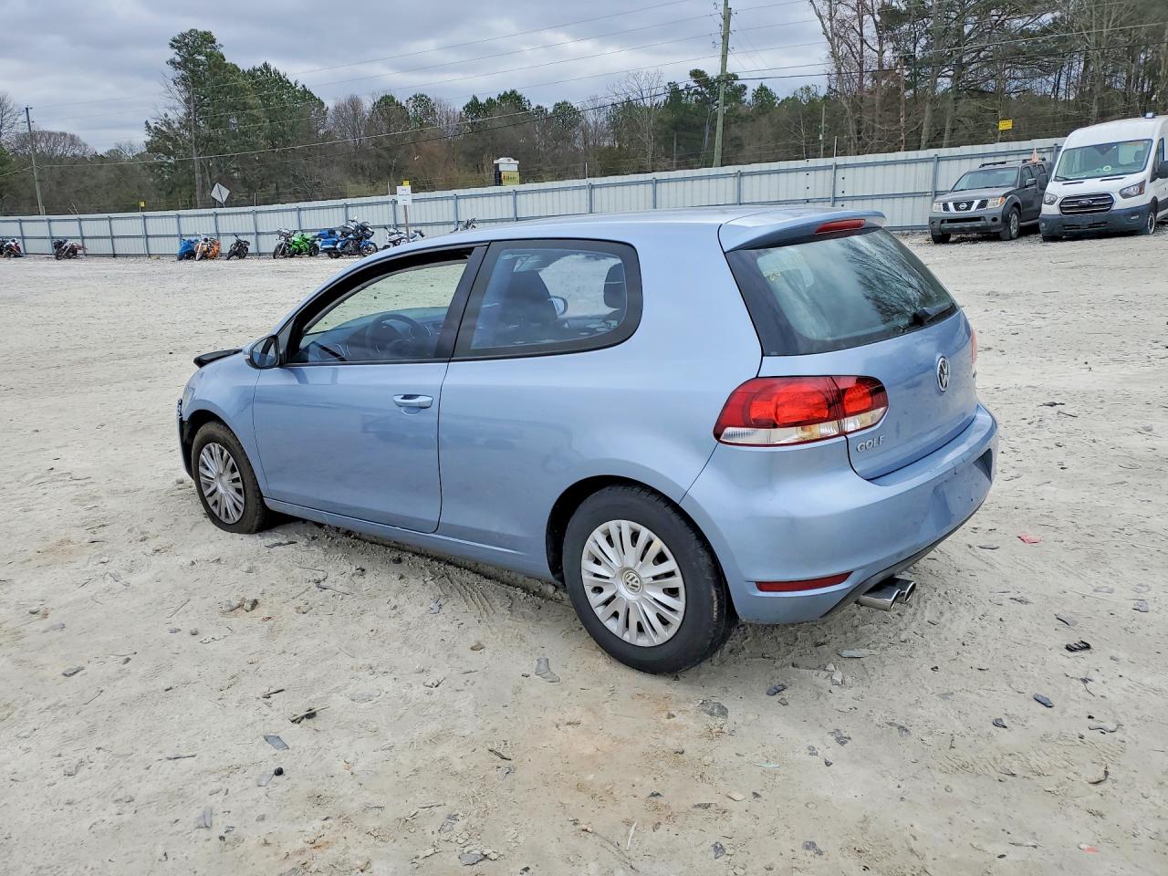 2011 VOLKSWAGEN GOLF photo 2