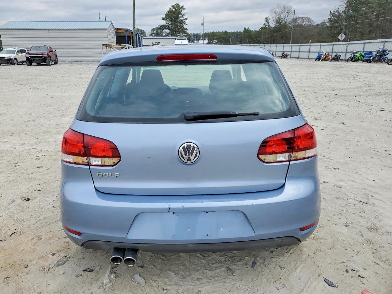 2011 VOLKSWAGEN GOLF photo 6