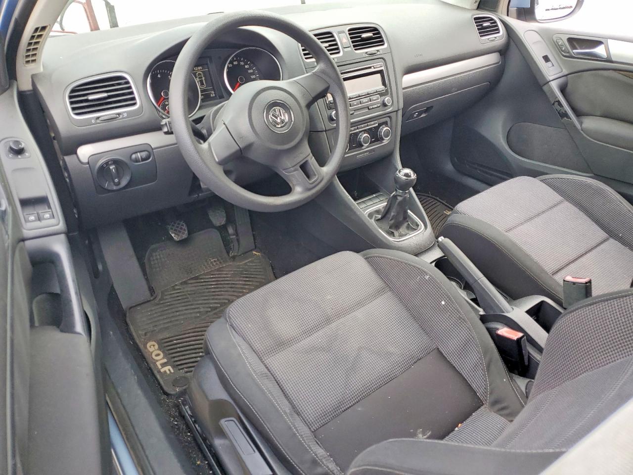 2011 VOLKSWAGEN GOLF photo 8