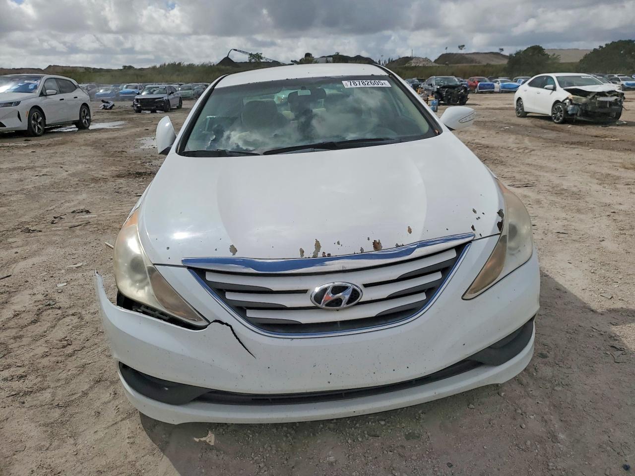 2014 HYUNDAI SONATA GLS photo 9