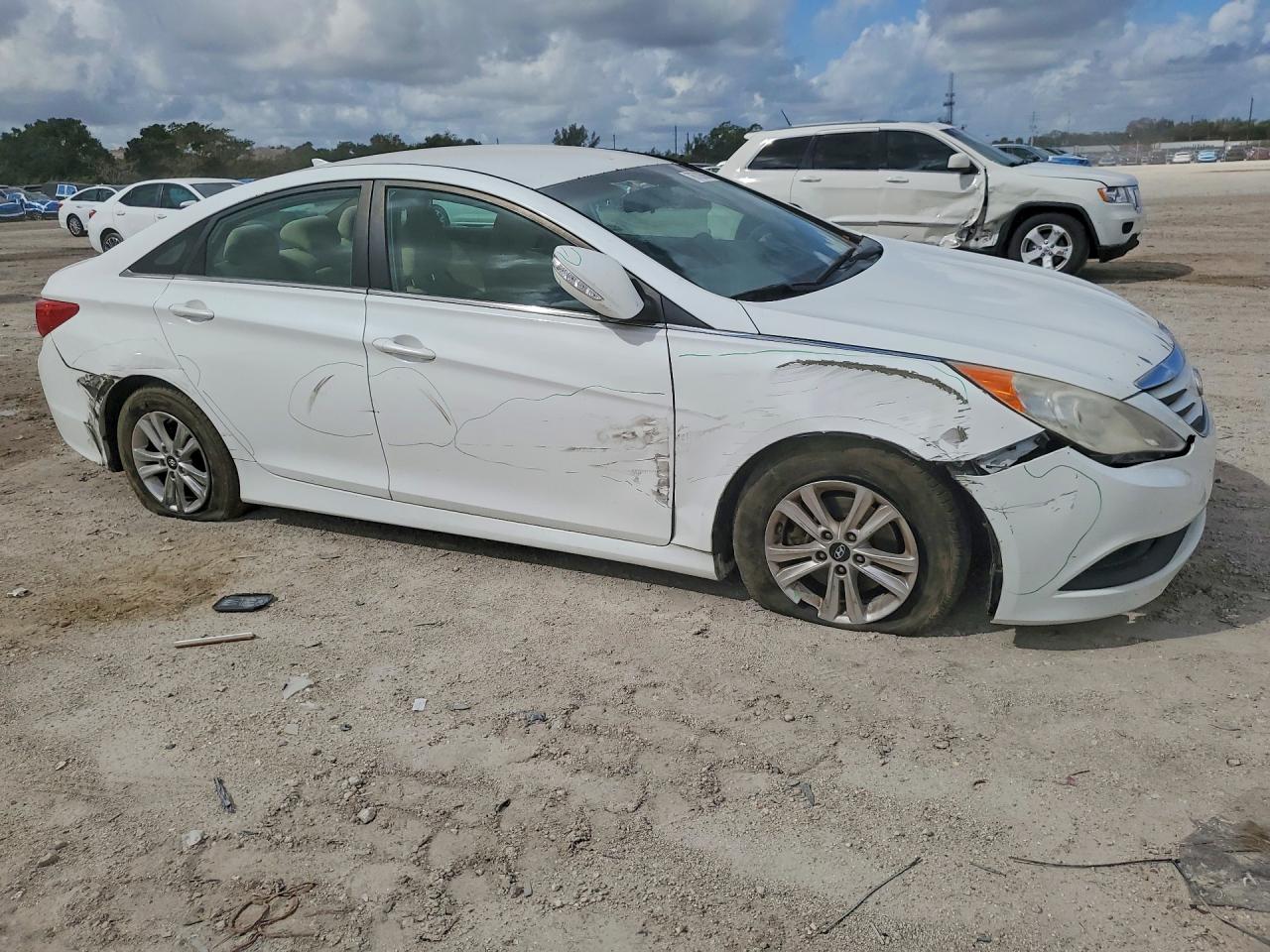 2014 HYUNDAI SONATA GLS photo 7