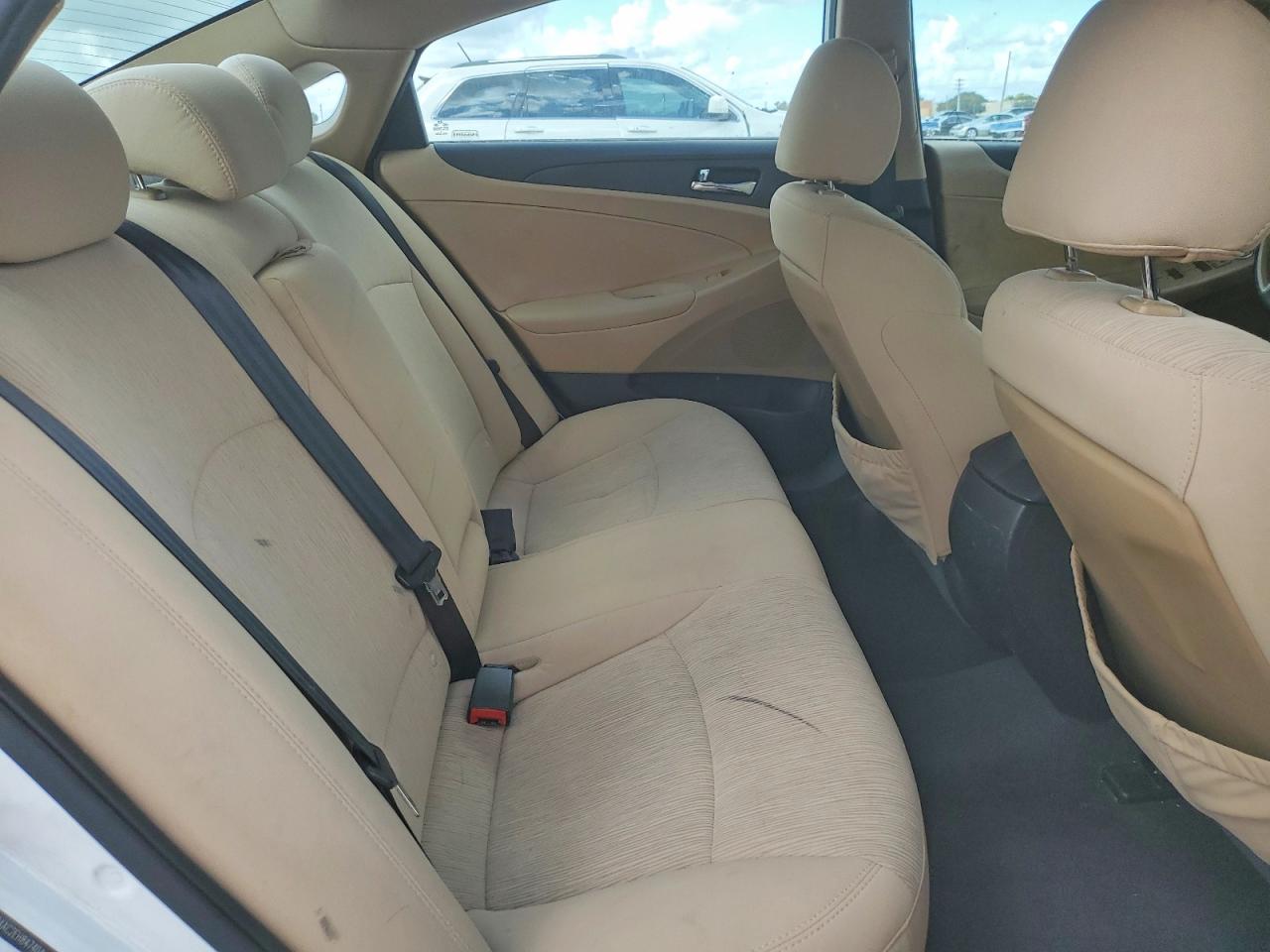 2014 HYUNDAI SONATA GLS photo 19