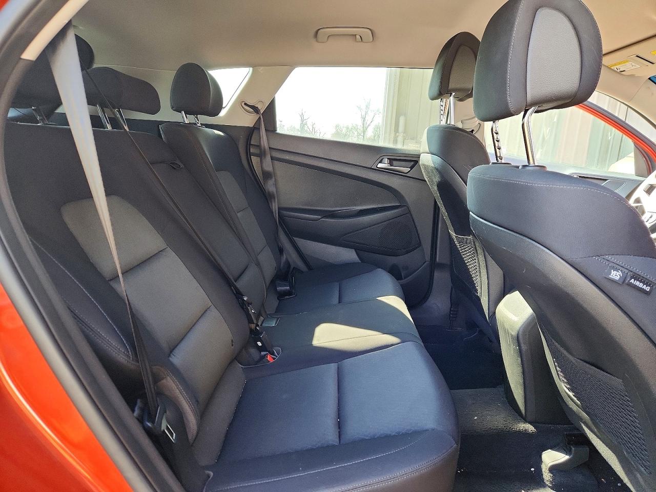 2017 HYUNDAI TUCSON SE photo 11