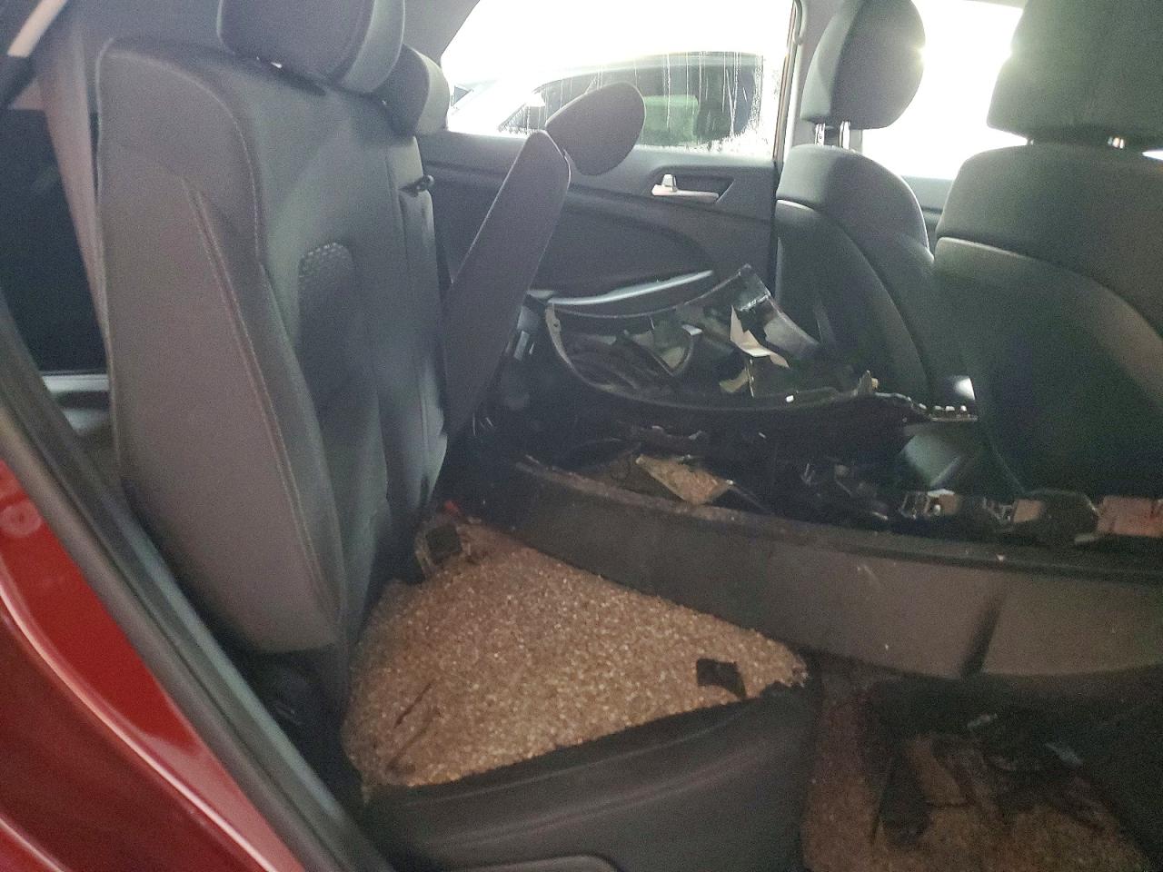 2019 HYUNDAI TUCSON VALUE photo 19