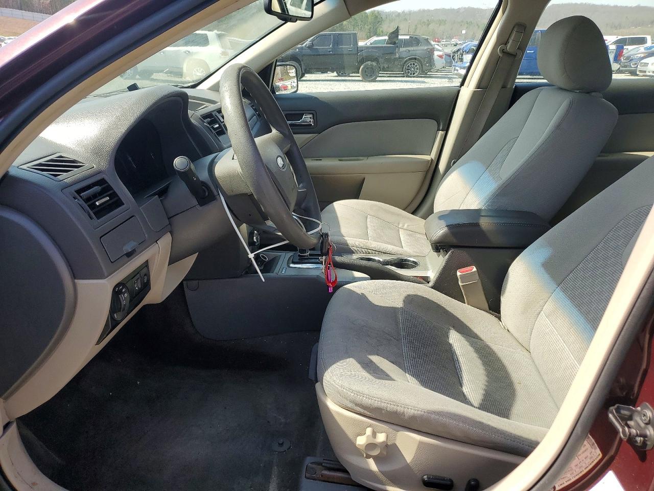 2011 FORD FUSION SE photo 13