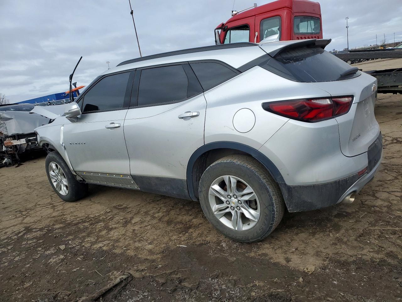 2020 CHEVROLET BLAZER 2LT photo 2
