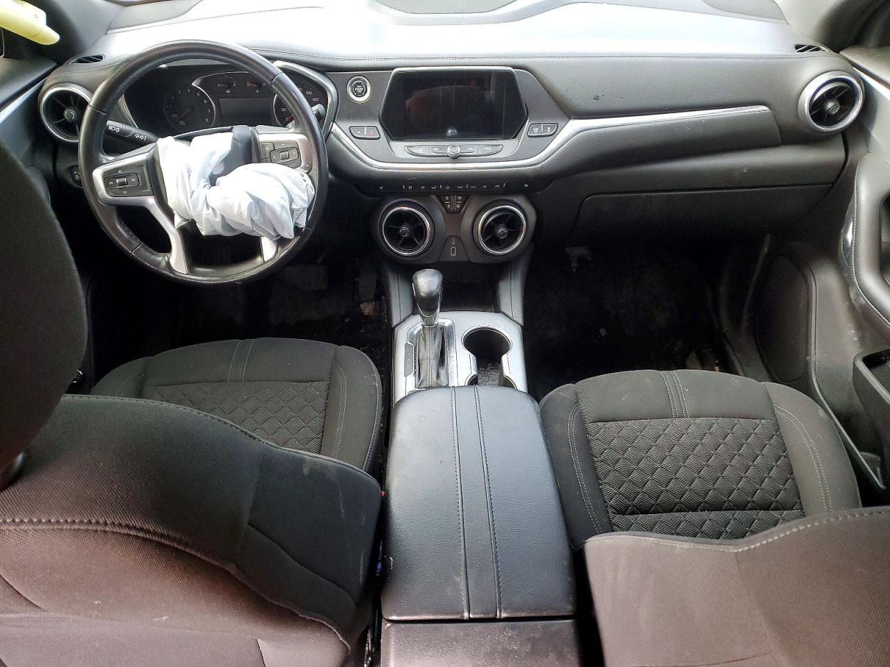 2020 CHEVROLET BLAZER 2LT photo 8