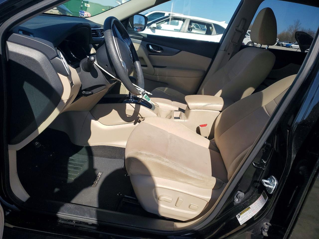 2016 NISSAN ROGUE SV photo 13