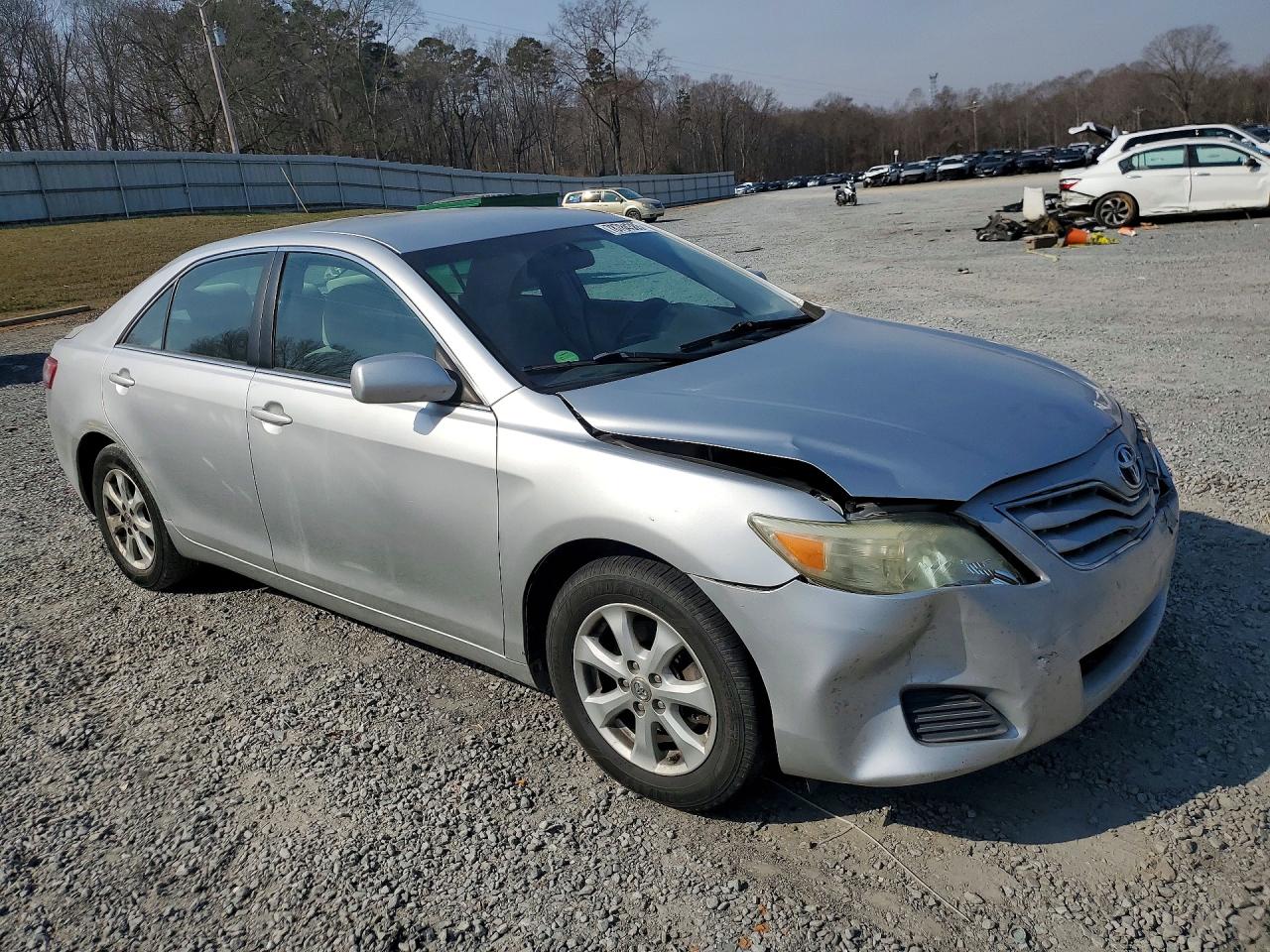 2011 TOYOTA CAMRY LE photo 7