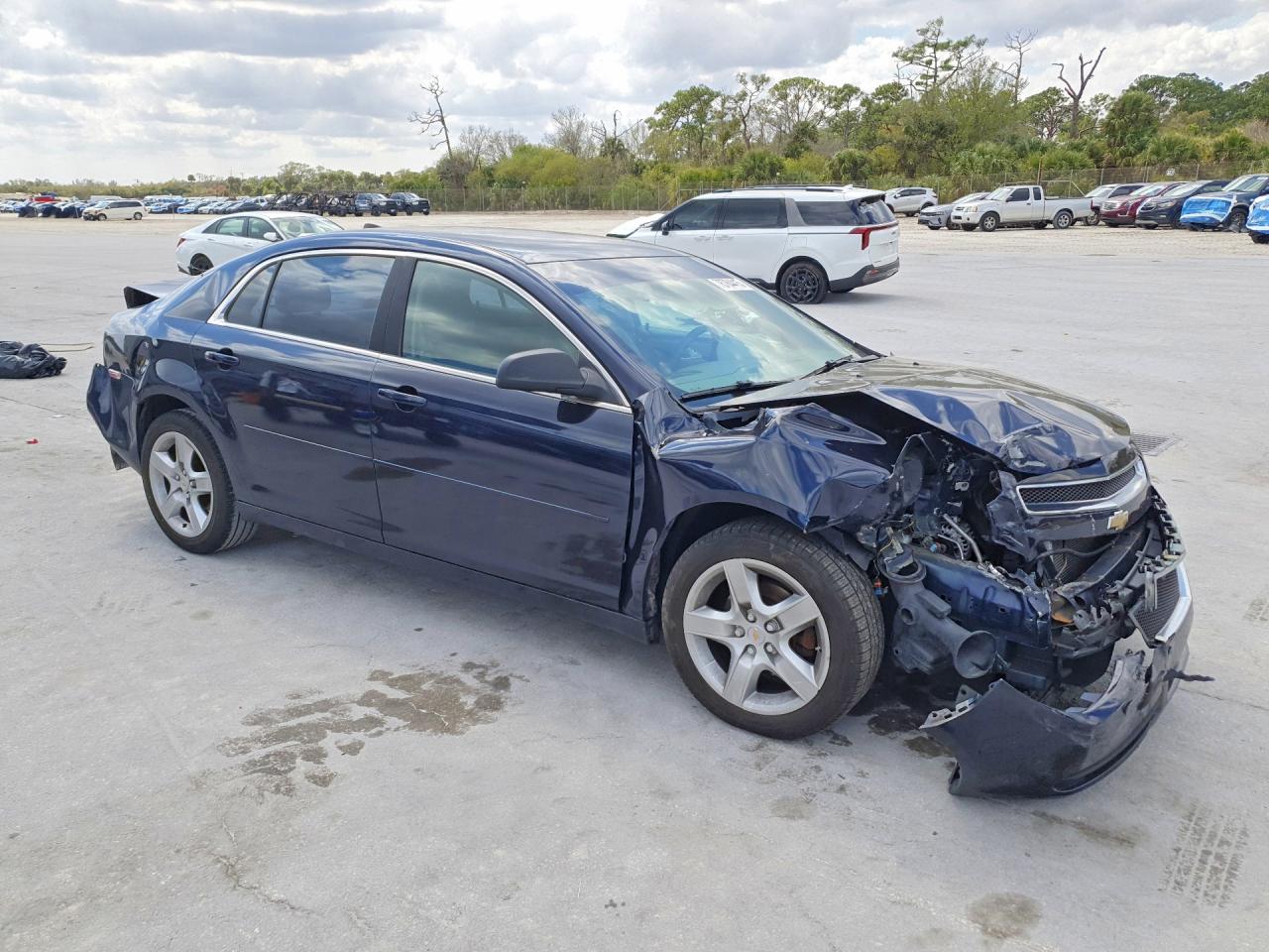 2012 CHEVROLET MALIBU LS photo 4