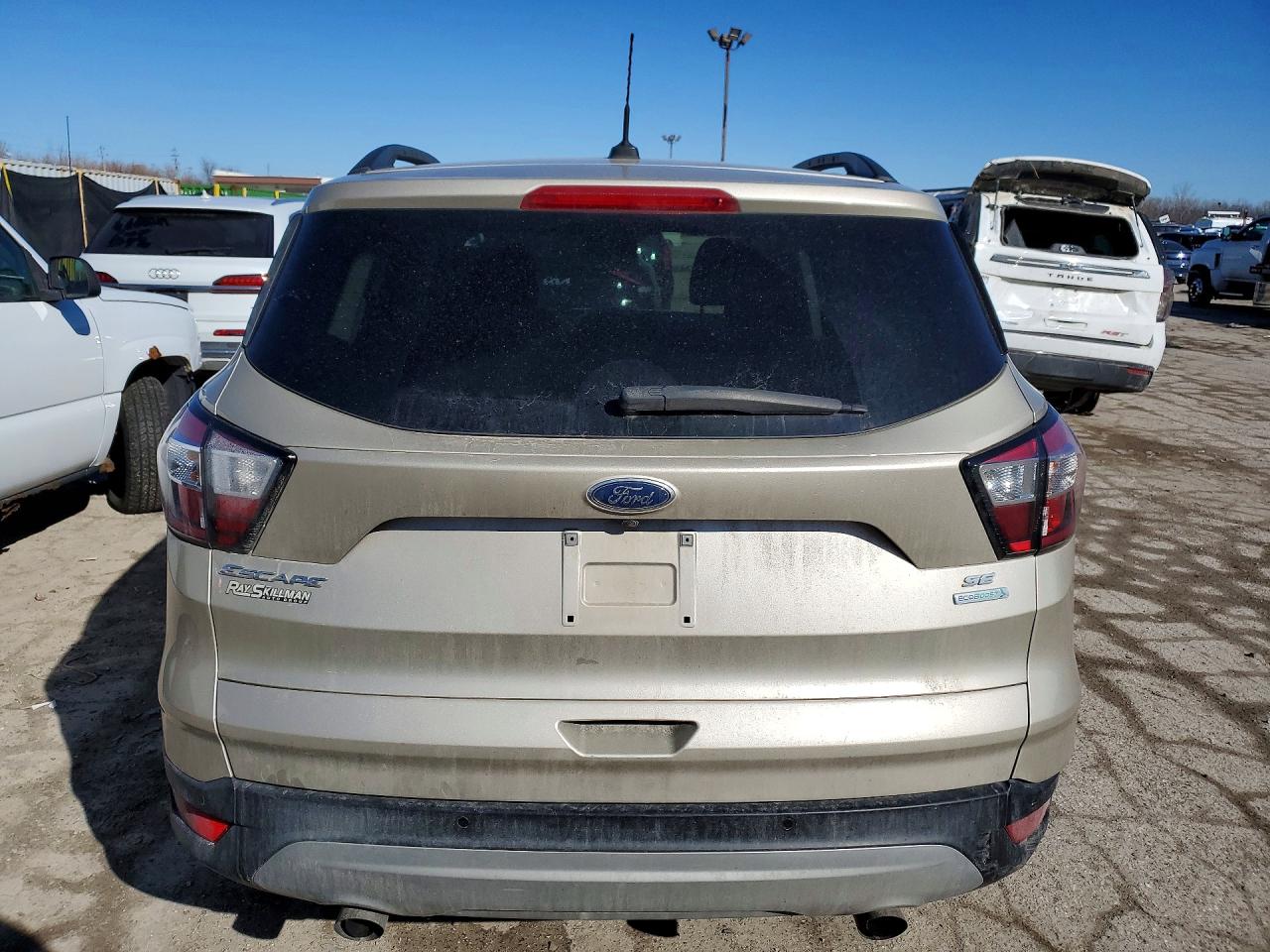 2017 FORD ESCAPE SE photo 6