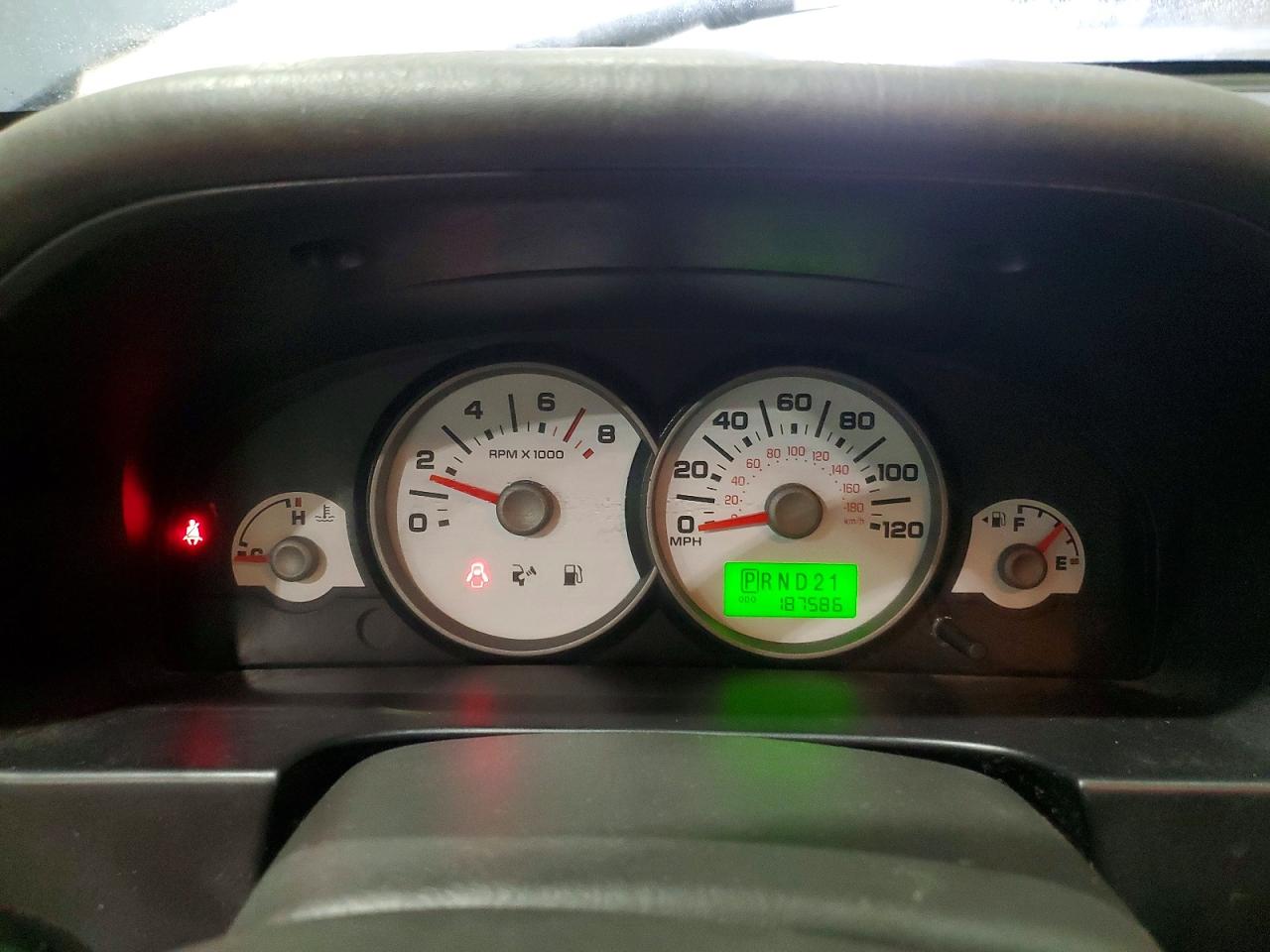 2005 FORD ESCAPE XLT photo 9