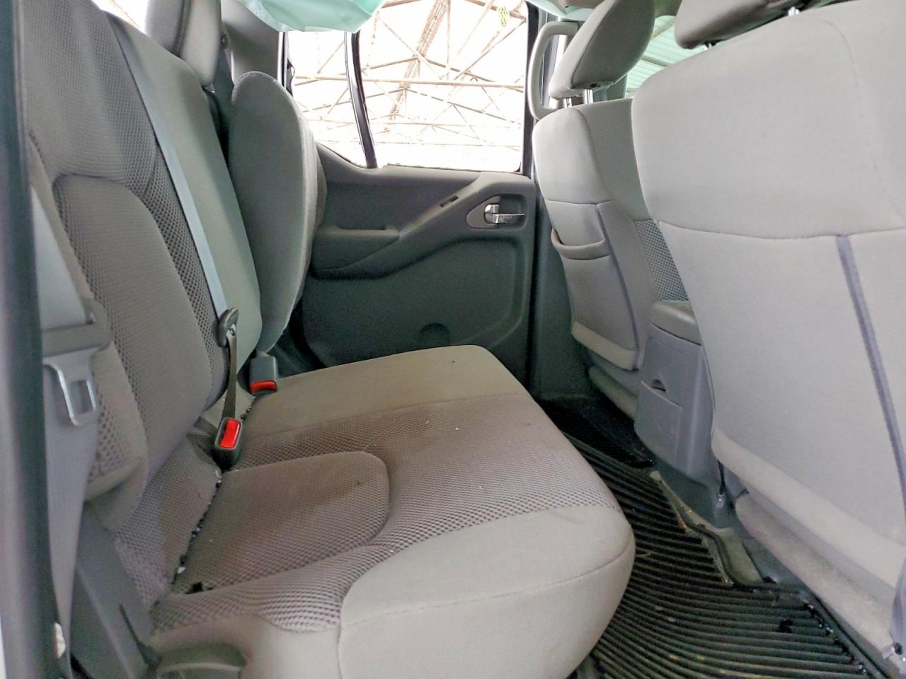 2018 NISSAN FRONTIER SV photo 19