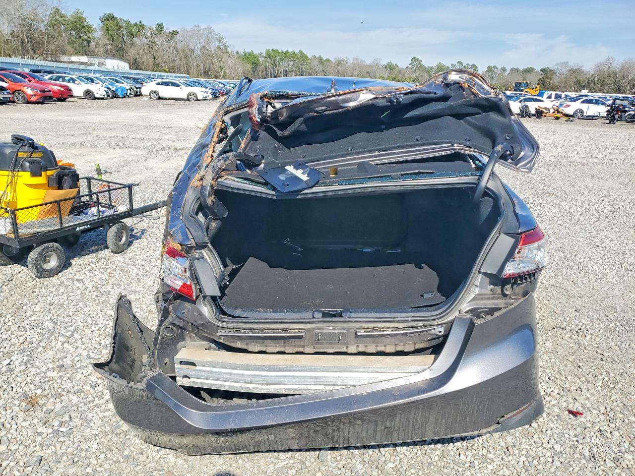2020 TOYOTA CAMRY L photo 11