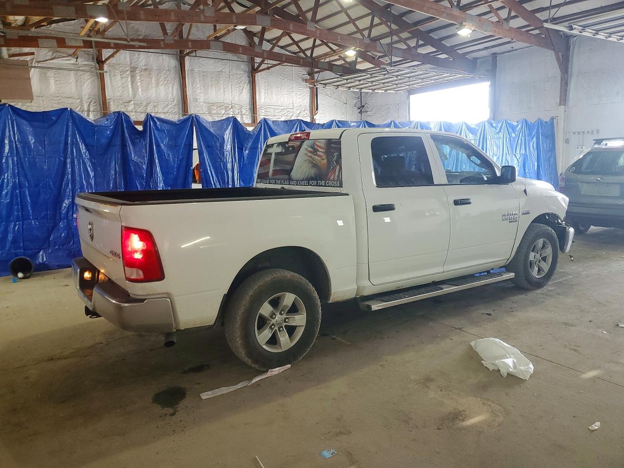 2019 RAM 1500 CLASSIC TRADESMAN photo 3