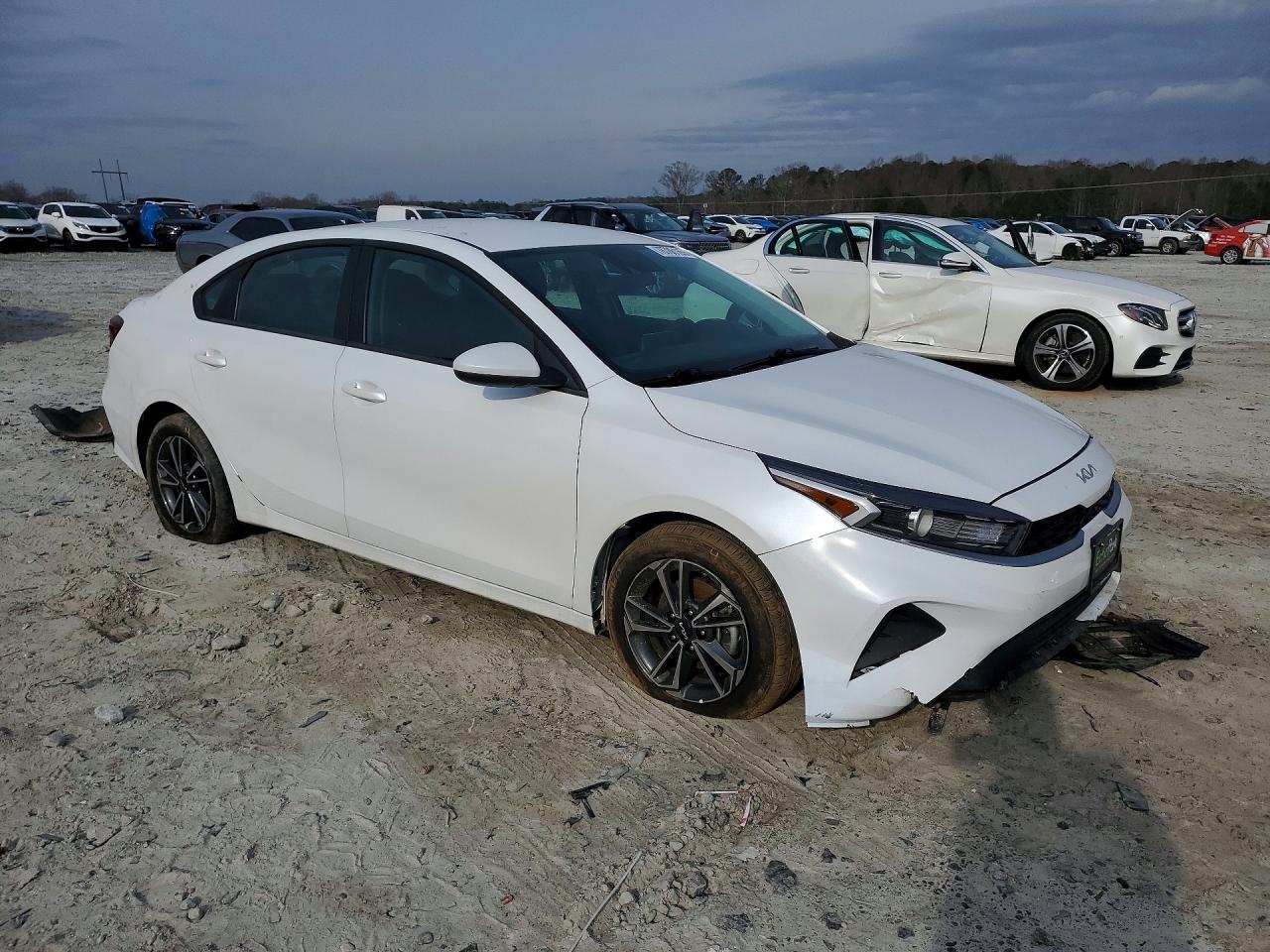 2024 KIA FORTE LXS photo 7
