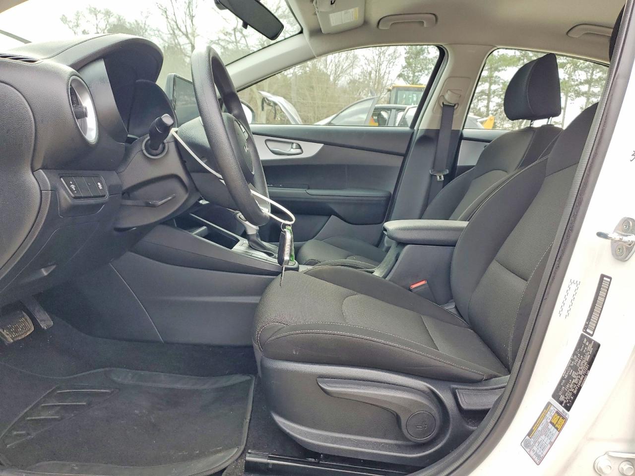 2024 KIA FORTE LXS photo 13