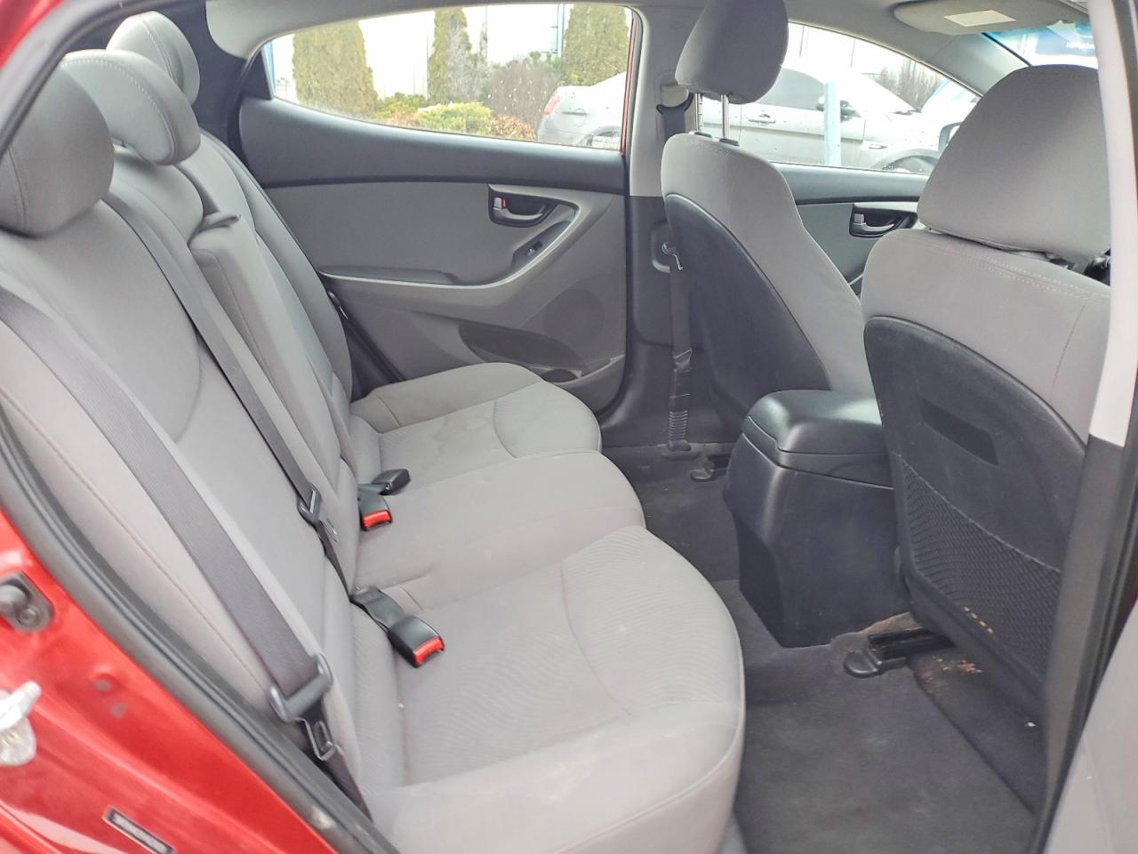 2015 HYUNDAI ELANTRA SE photo 19