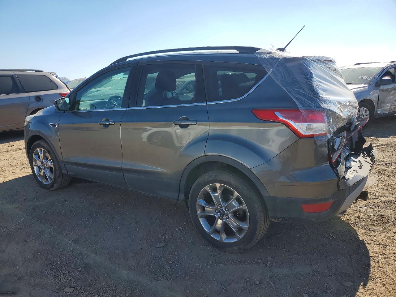 2016 FORD ESCAPE SE photo 2