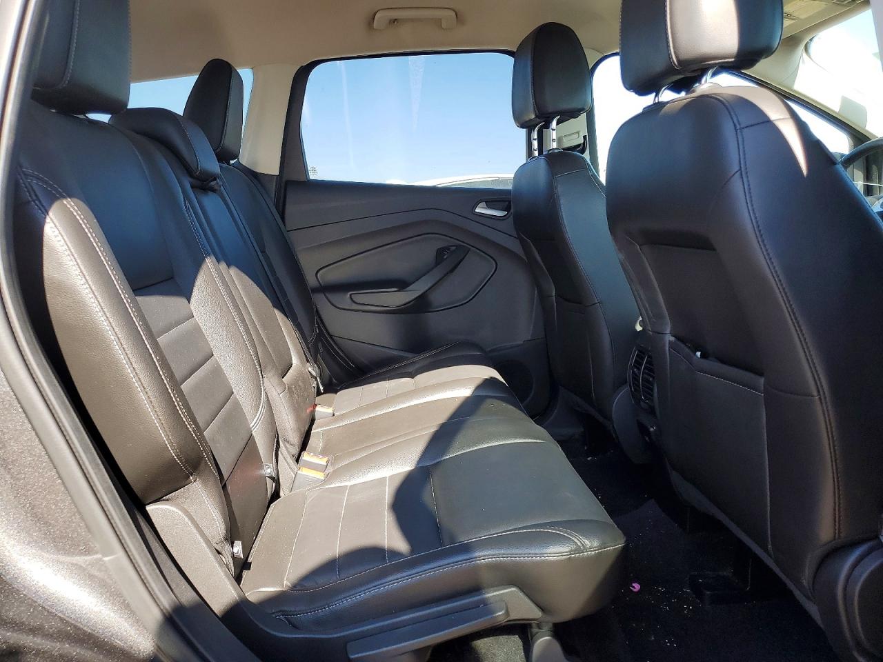 2016 FORD ESCAPE SE photo 10