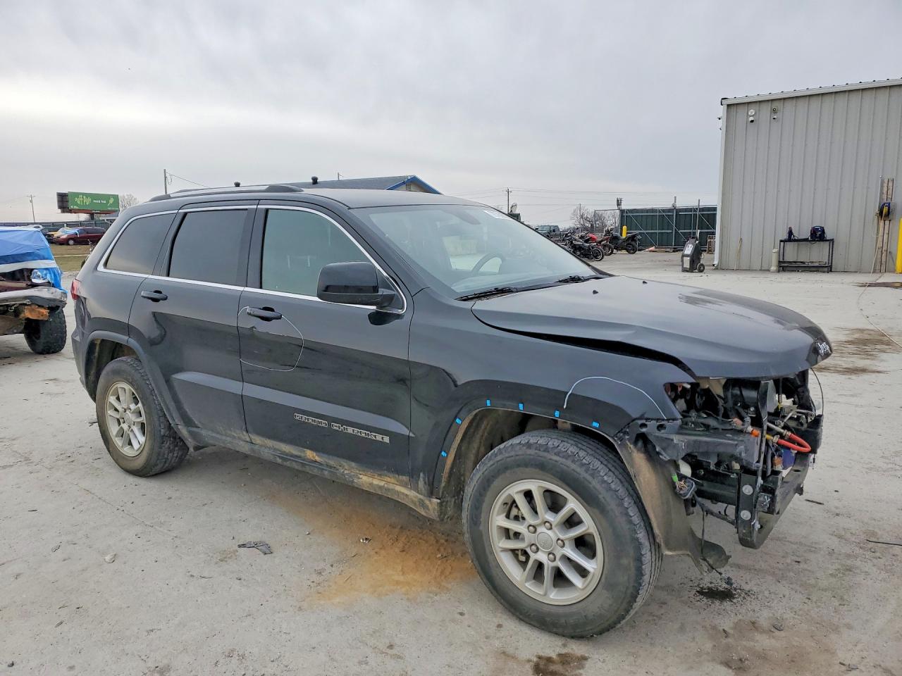 2020 JEEP GRAND CHEROKEE LAREDO photo 7