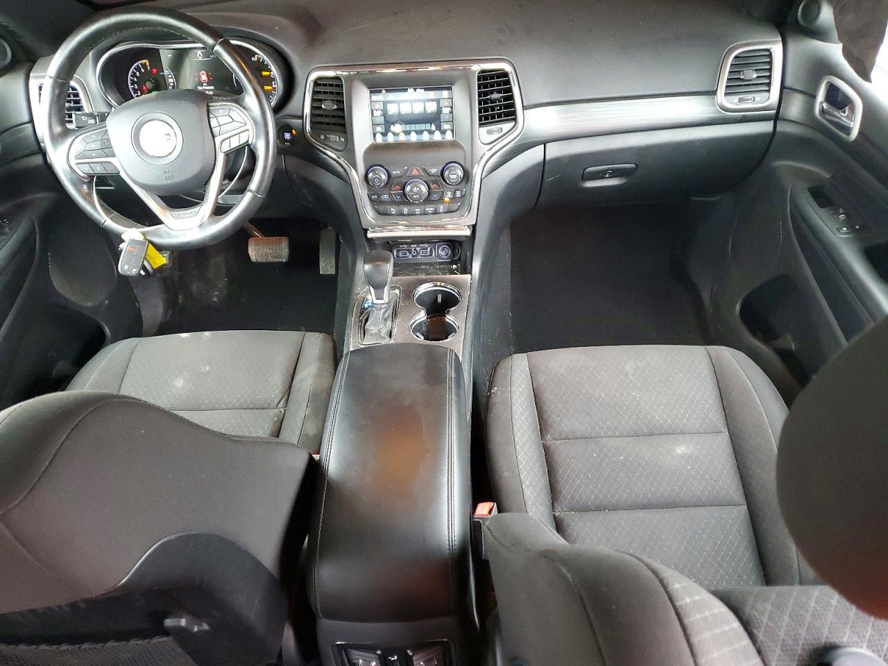 2020 JEEP GRAND CHEROKEE LAREDO photo 15