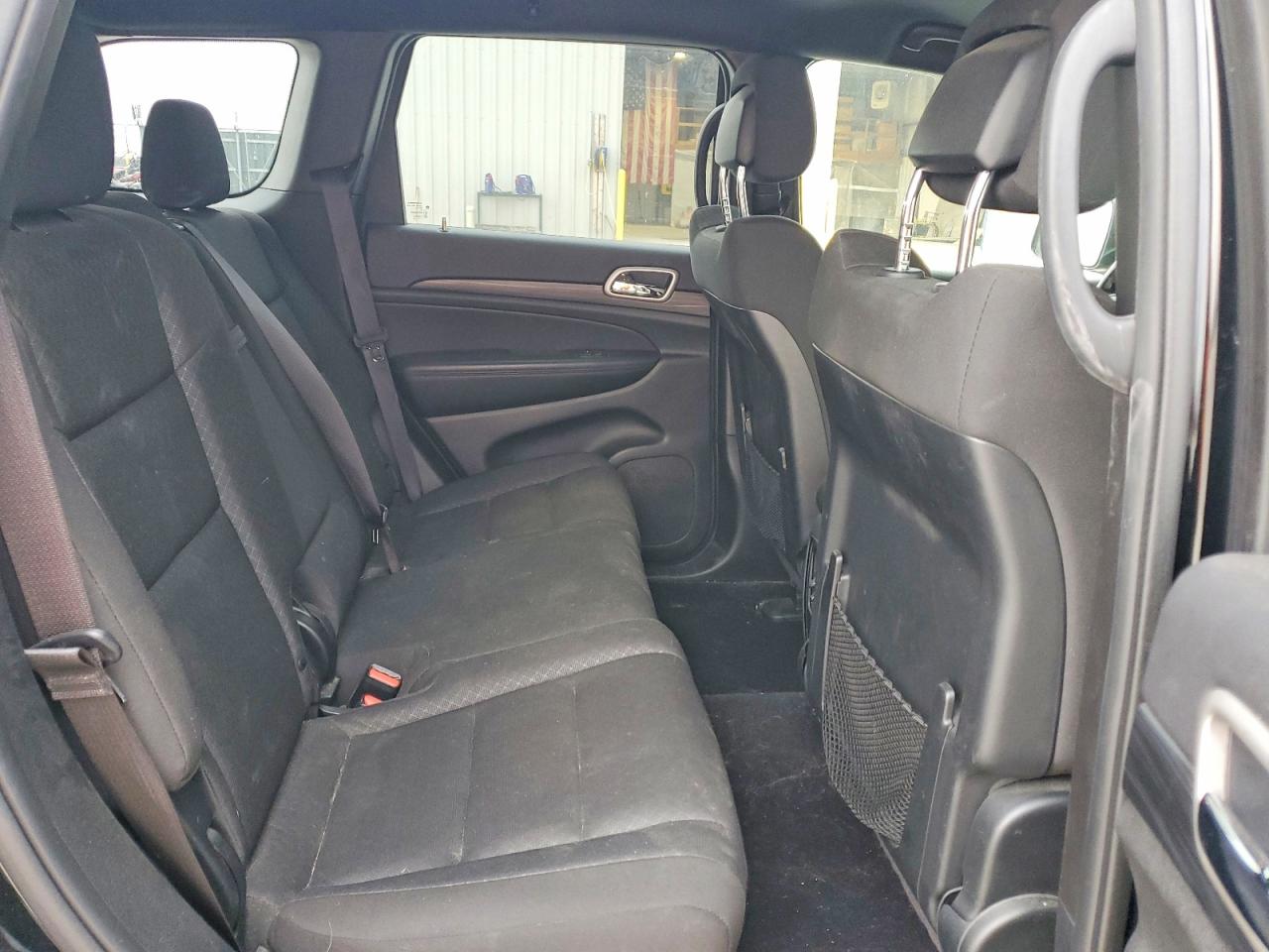 2020 JEEP GRAND CHEROKEE LAREDO photo 21