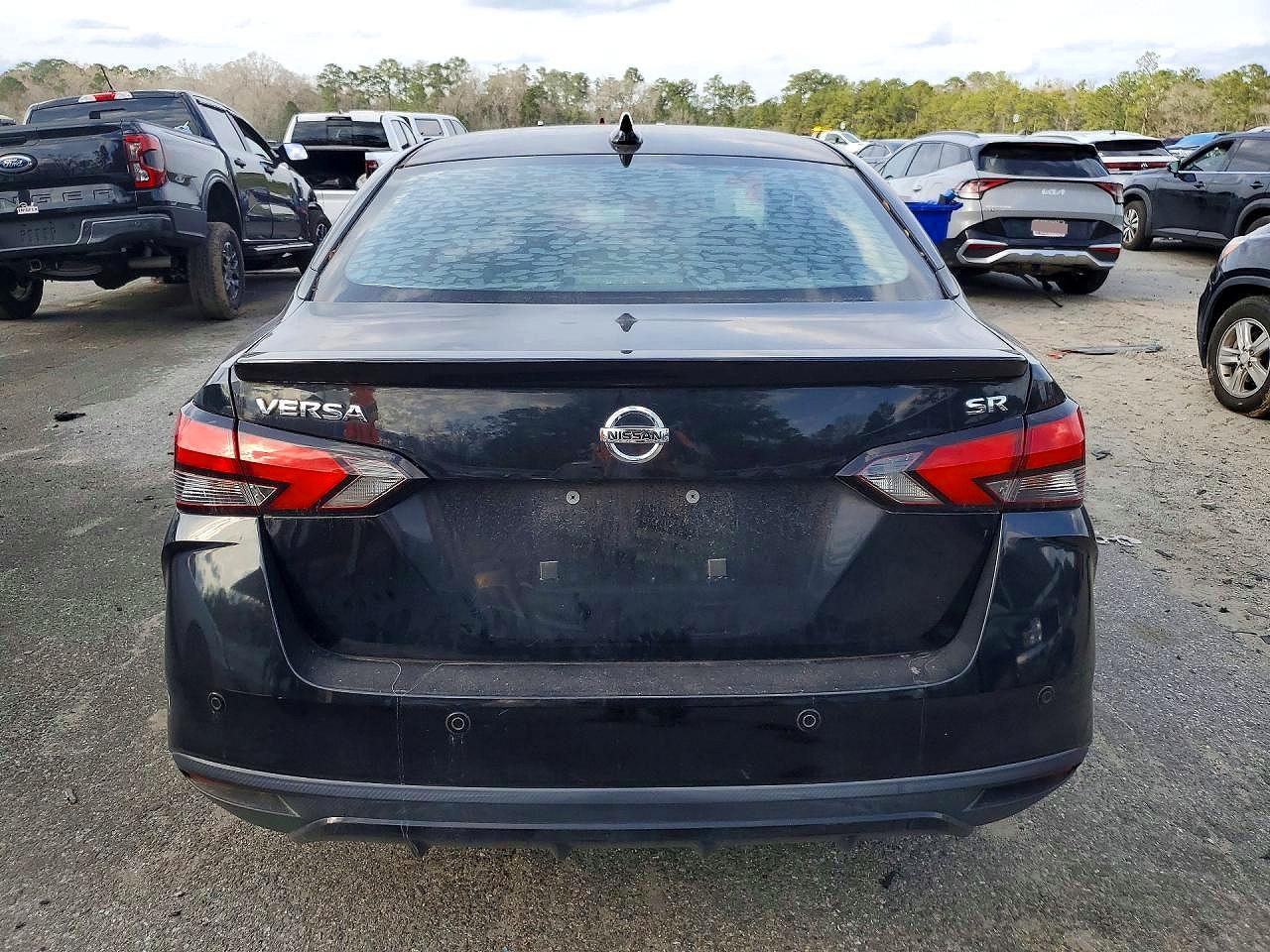 2020 NISSAN VERSA SR photo 16