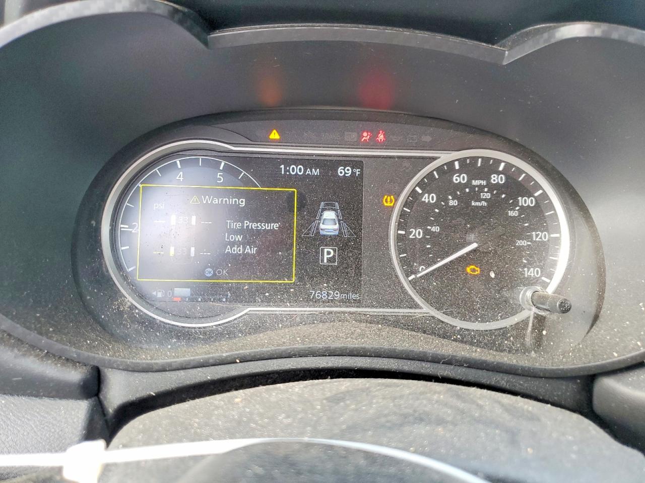 2020 NISSAN VERSA SR photo 25