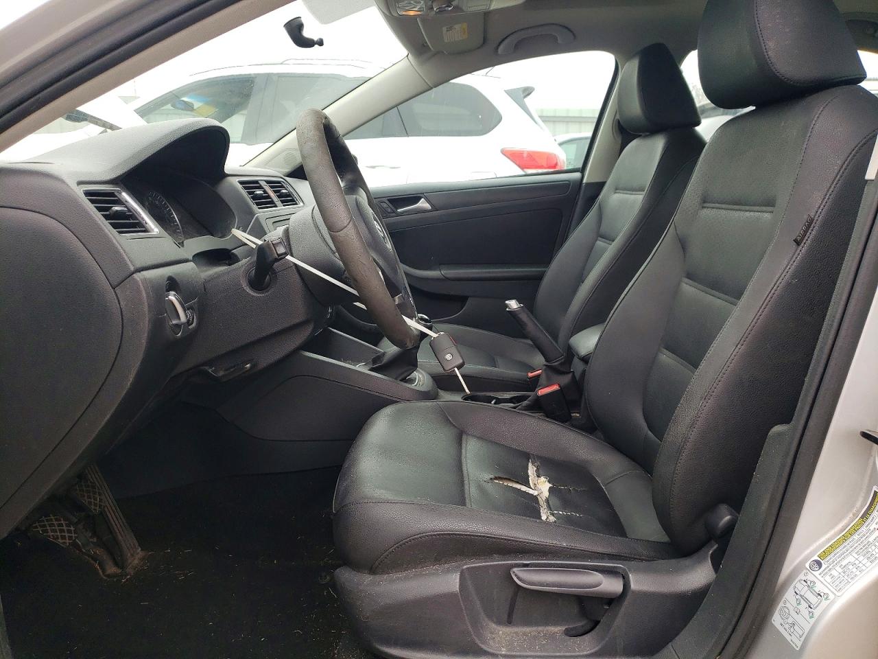 2012 VOLKSWAGEN JETTA SE photo 7