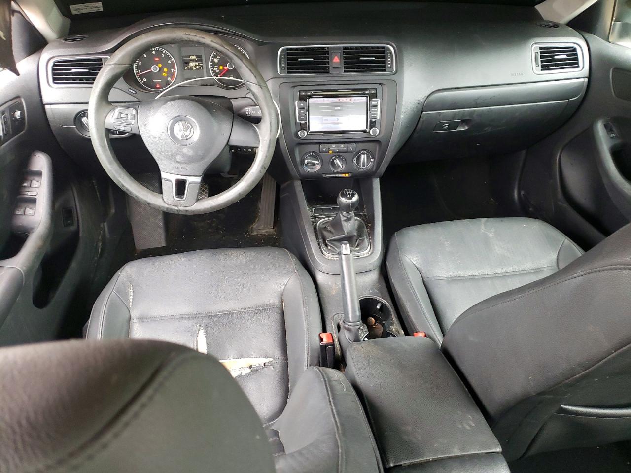 2012 VOLKSWAGEN JETTA SE photo 8