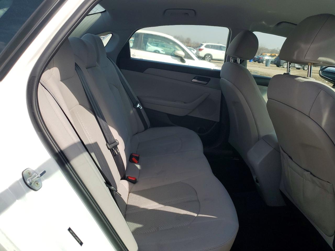 2018 HYUNDAI SONATA SE photo 19