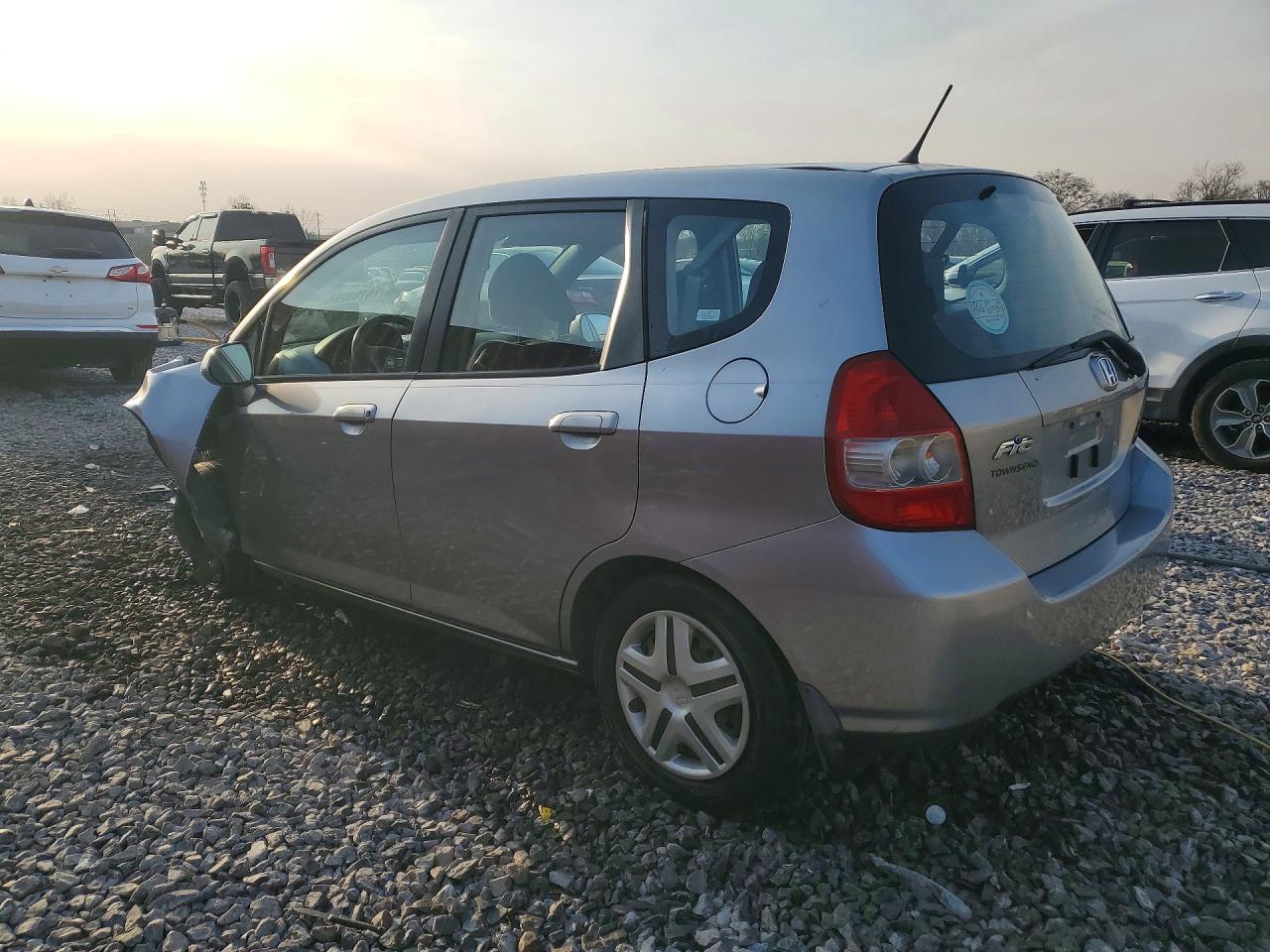 2008 HONDA FIT photo 3