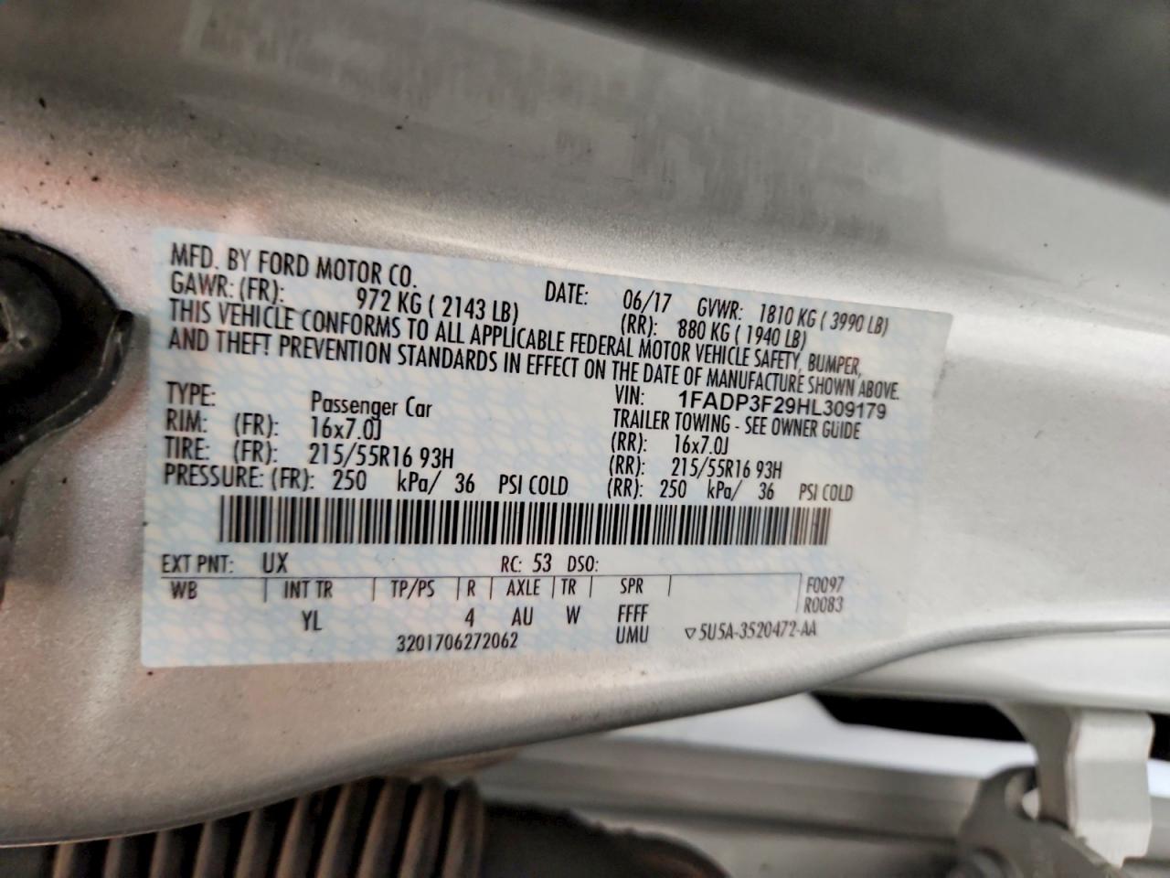 2017 FORD FOCUS SE photo 23