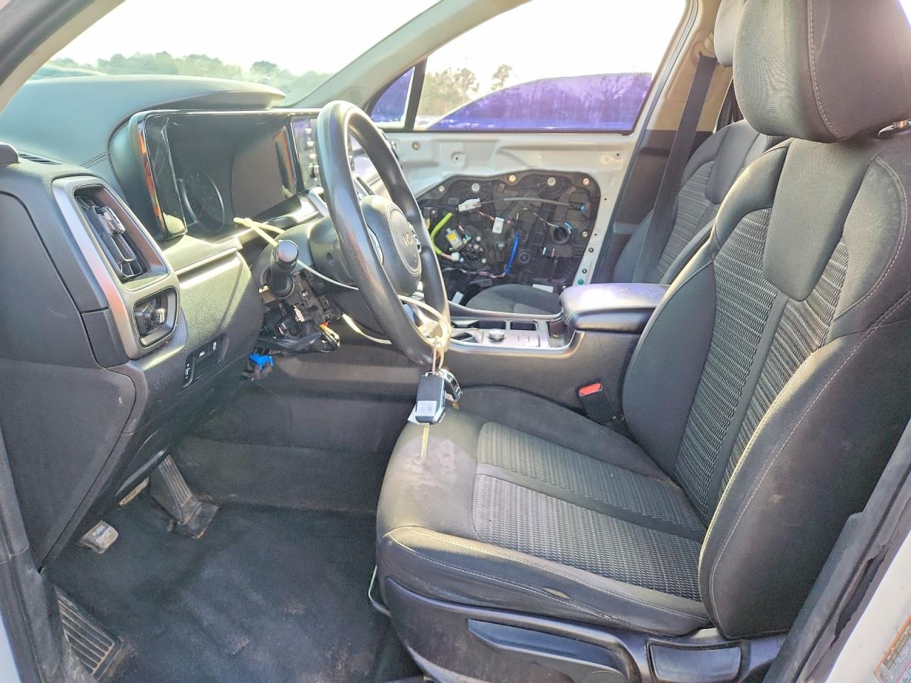 2022 KIA SORENTO LX photo 13