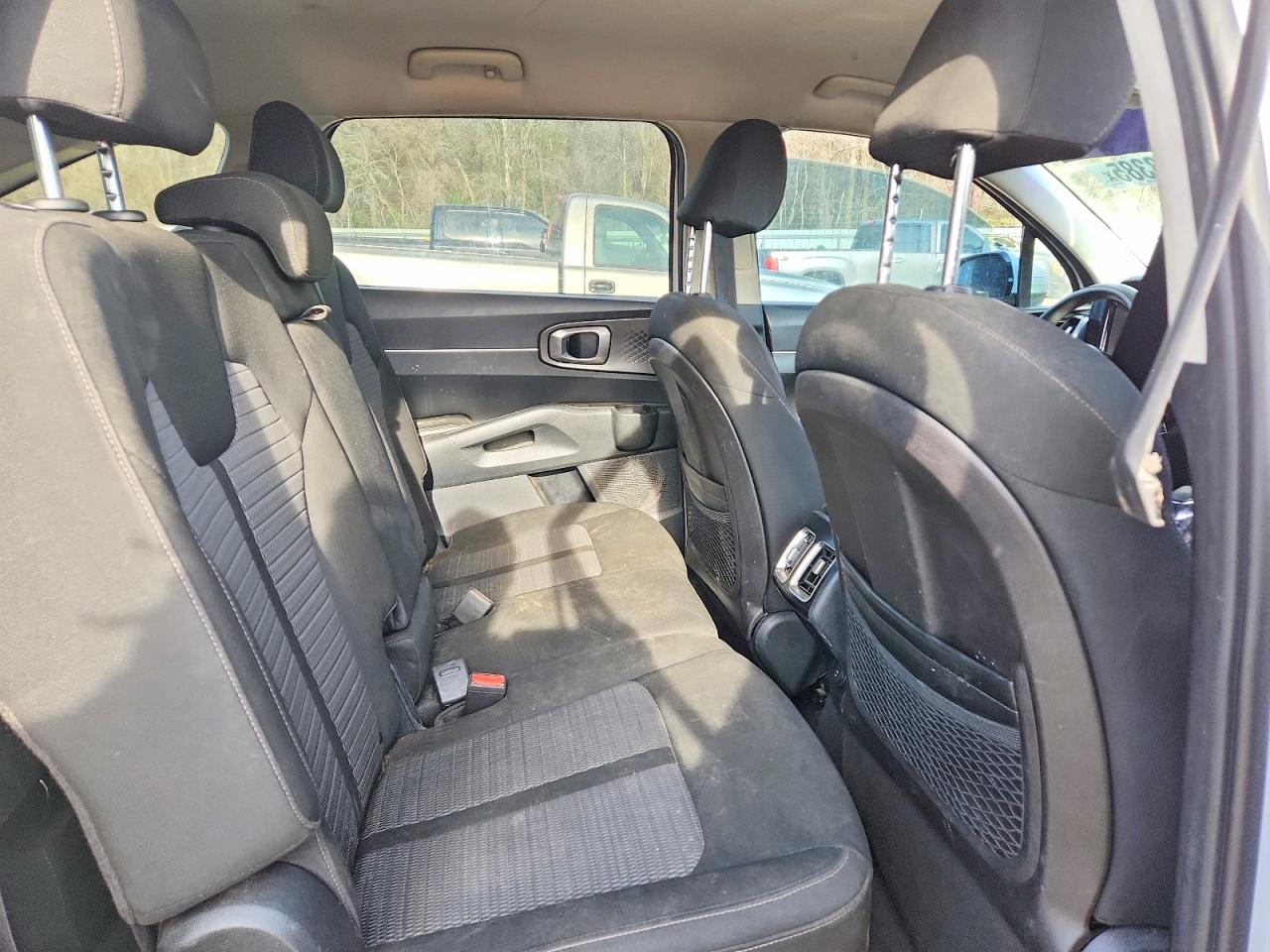 2022 KIA SORENTO LX photo 21