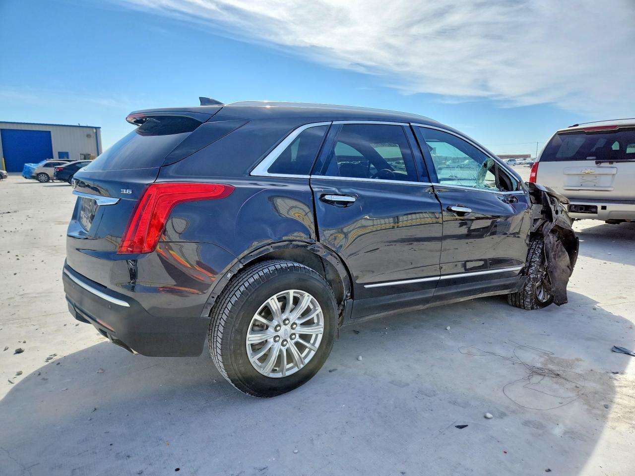 2017 CADILLAC XT5 photo 5