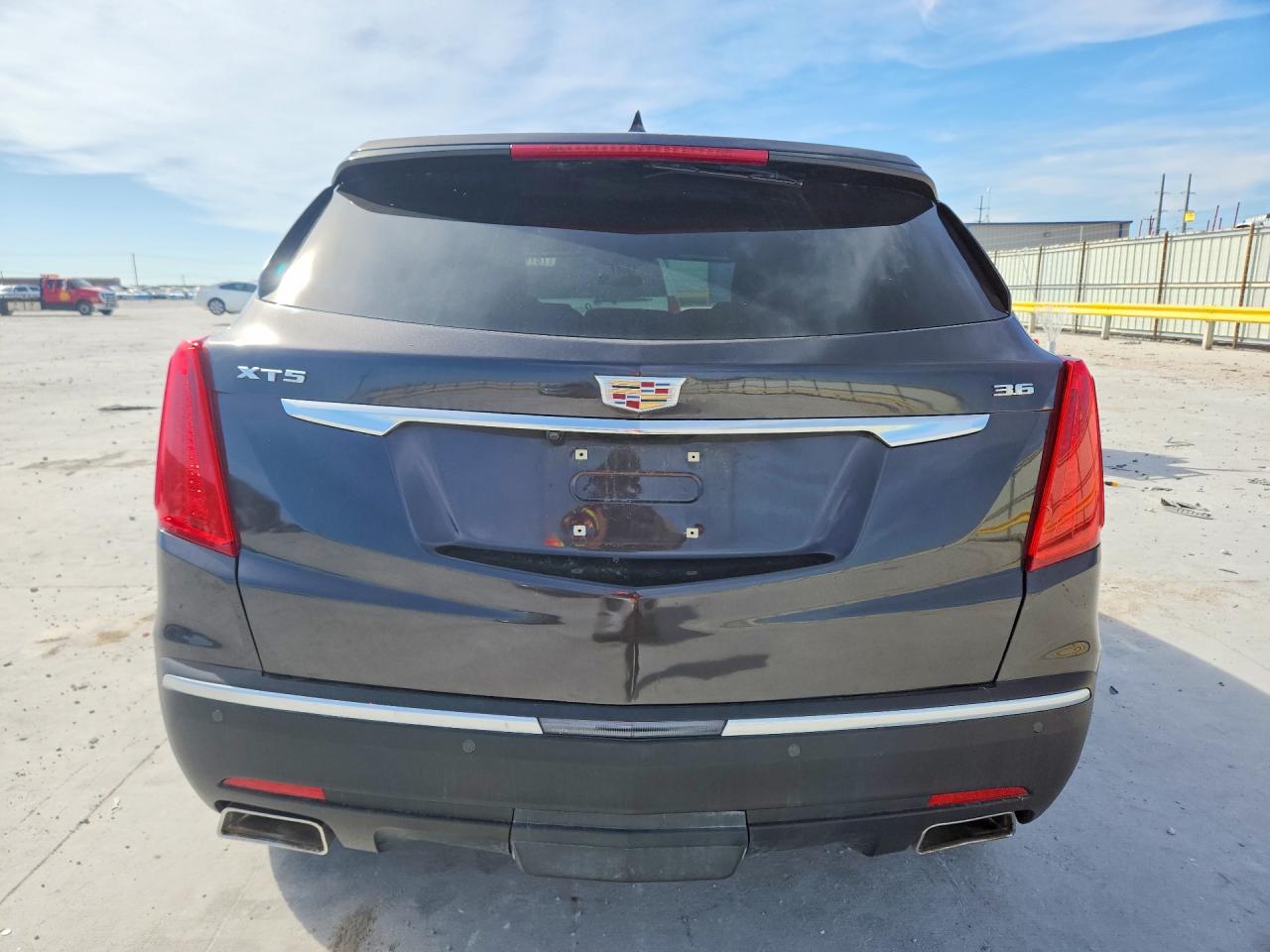 2017 CADILLAC XT5 photo 11