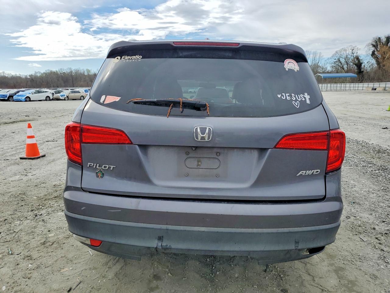 2016 HONDA PILOT EXLN photo 16