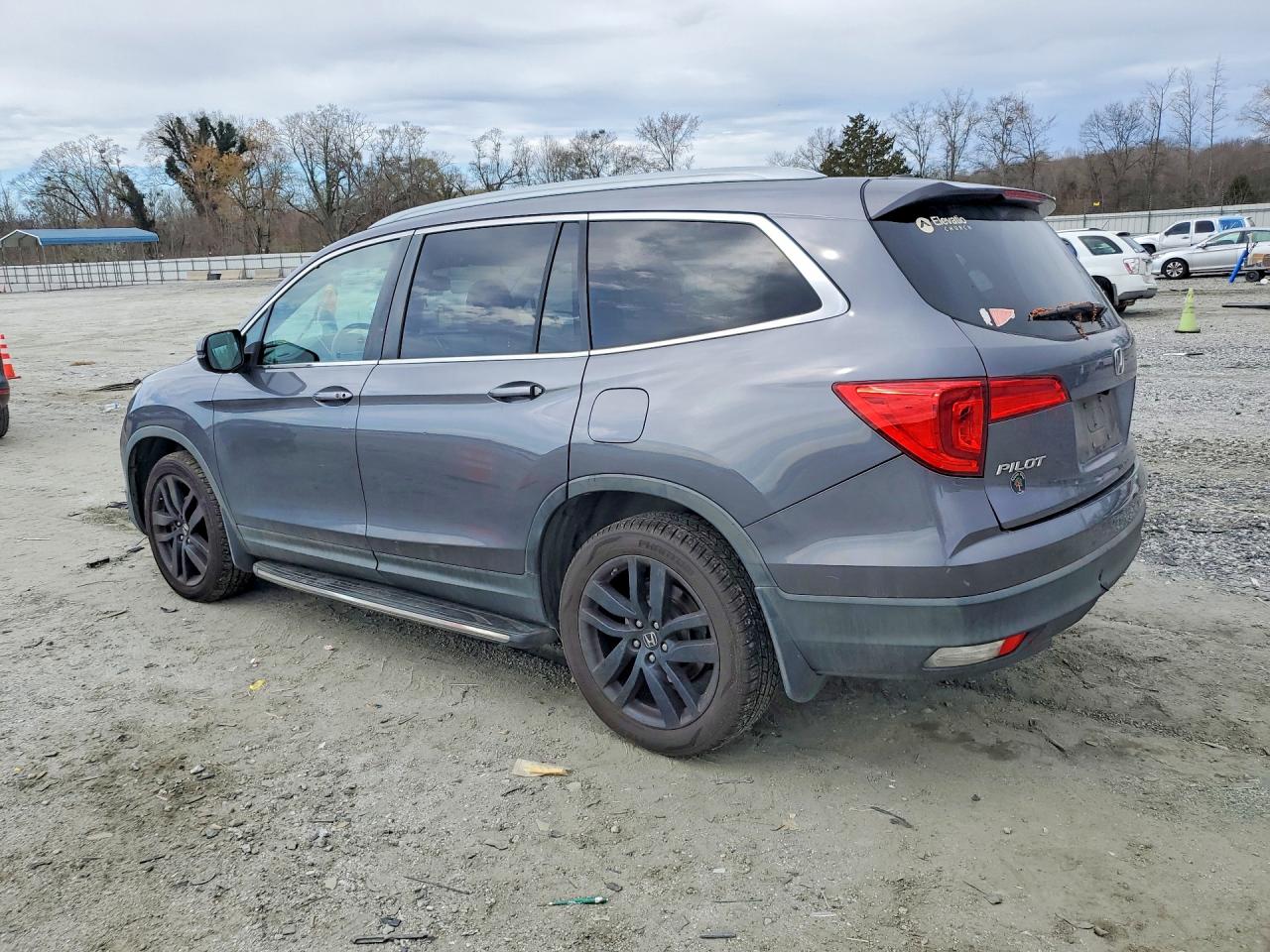 2016 HONDA PILOT EXLN photo 4