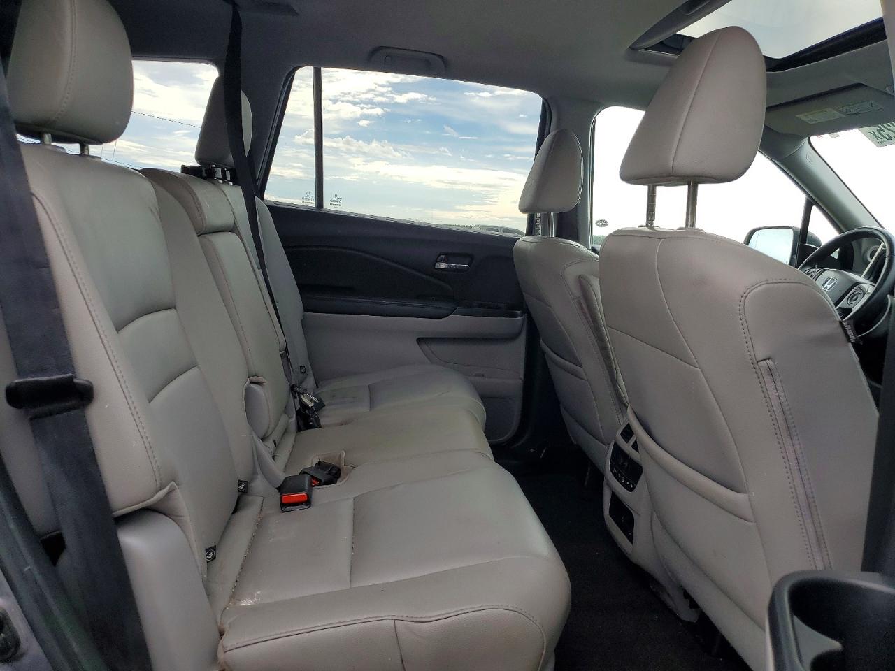 2016 HONDA PILOT EXLN photo 31
