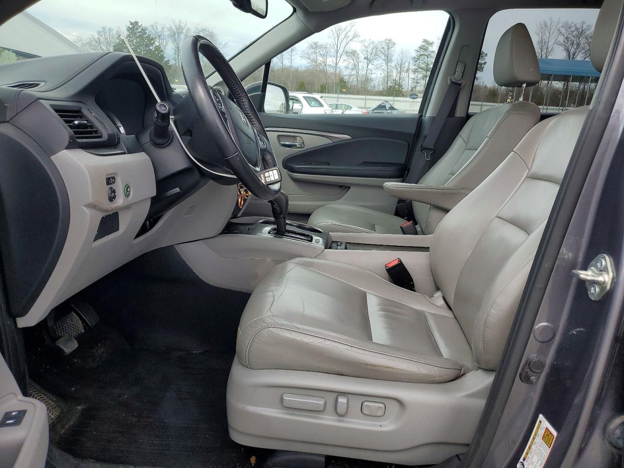 2016 HONDA PILOT EXLN photo 19