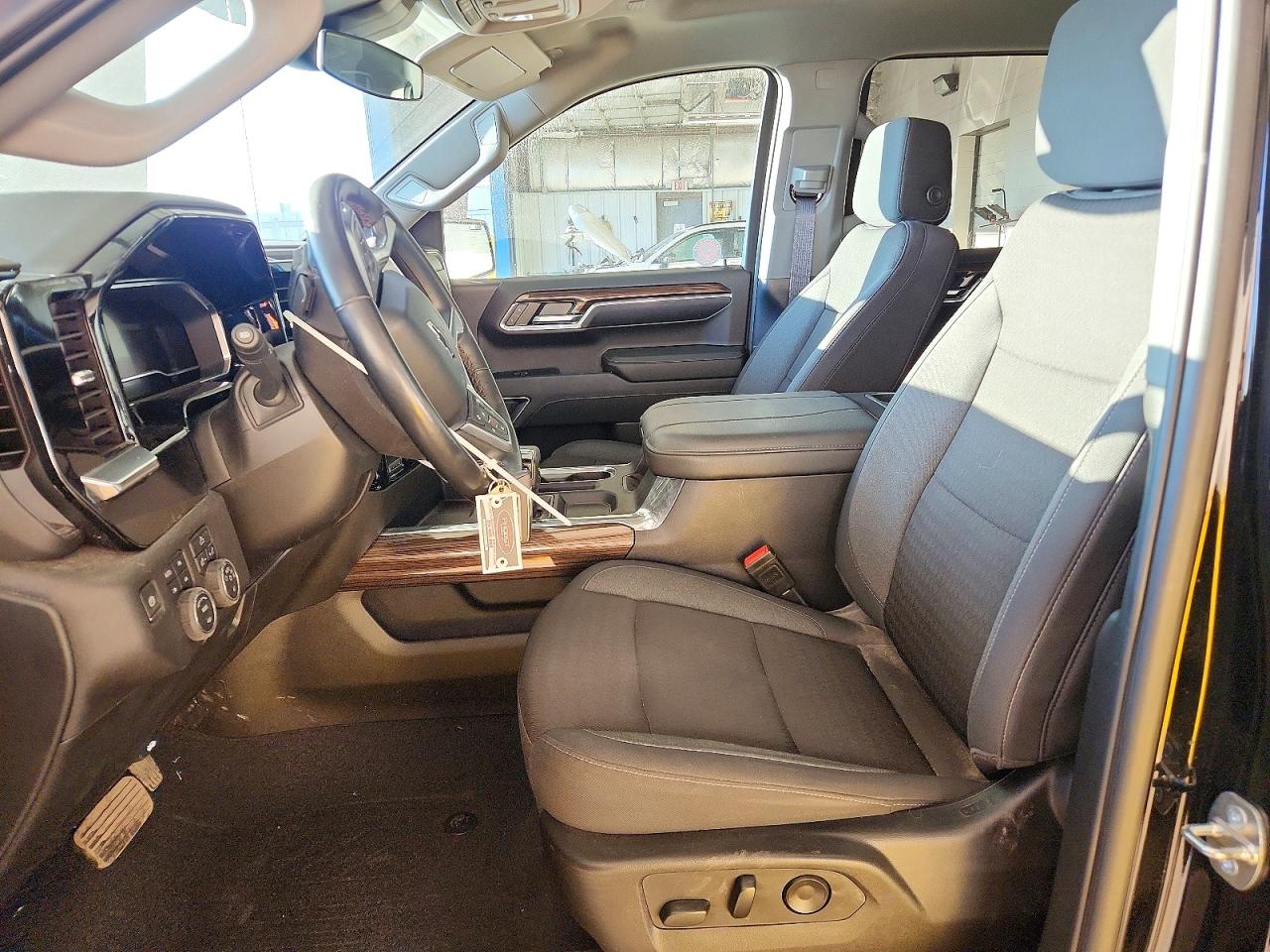 2024 CHEVROLET SILVERADO K1500 RST photo 19