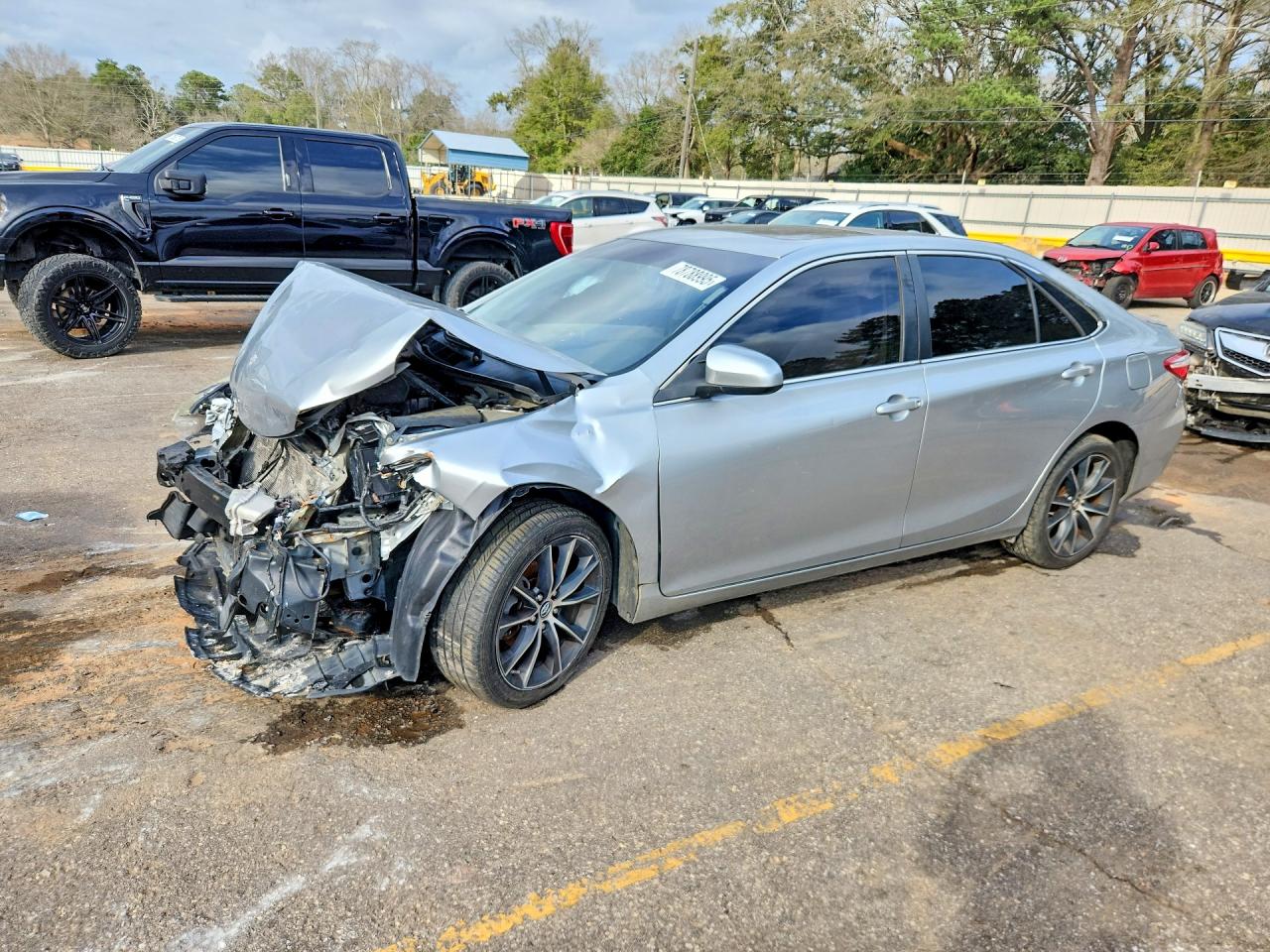 2015 TOYOTA CAMRY