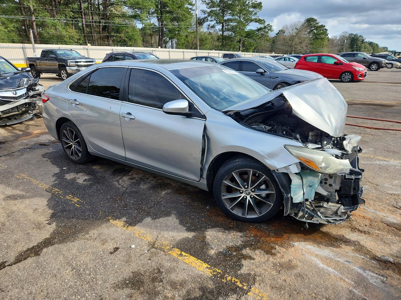 2015 TOYOTA CAMRY XSE photo 10